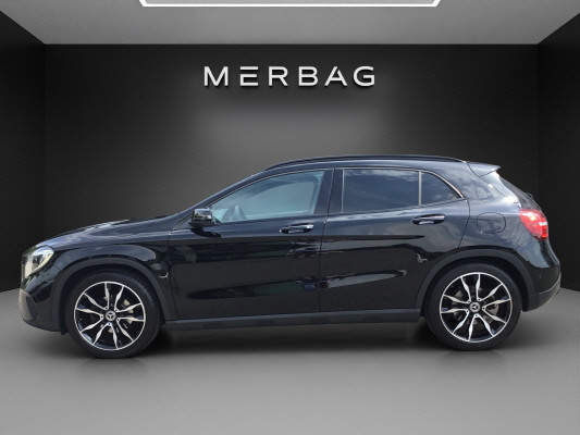 MERCEDES-BENZ GLA 200 Urban-image-2
