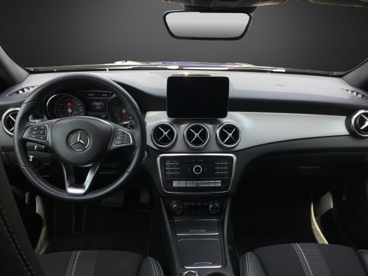 MERCEDES-BENZ GLA 200 Urban-image-7