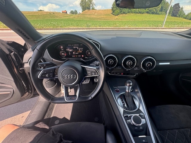 AUDI TTS Coupé 2.0 TFSI quattro **310 PS**-image-9