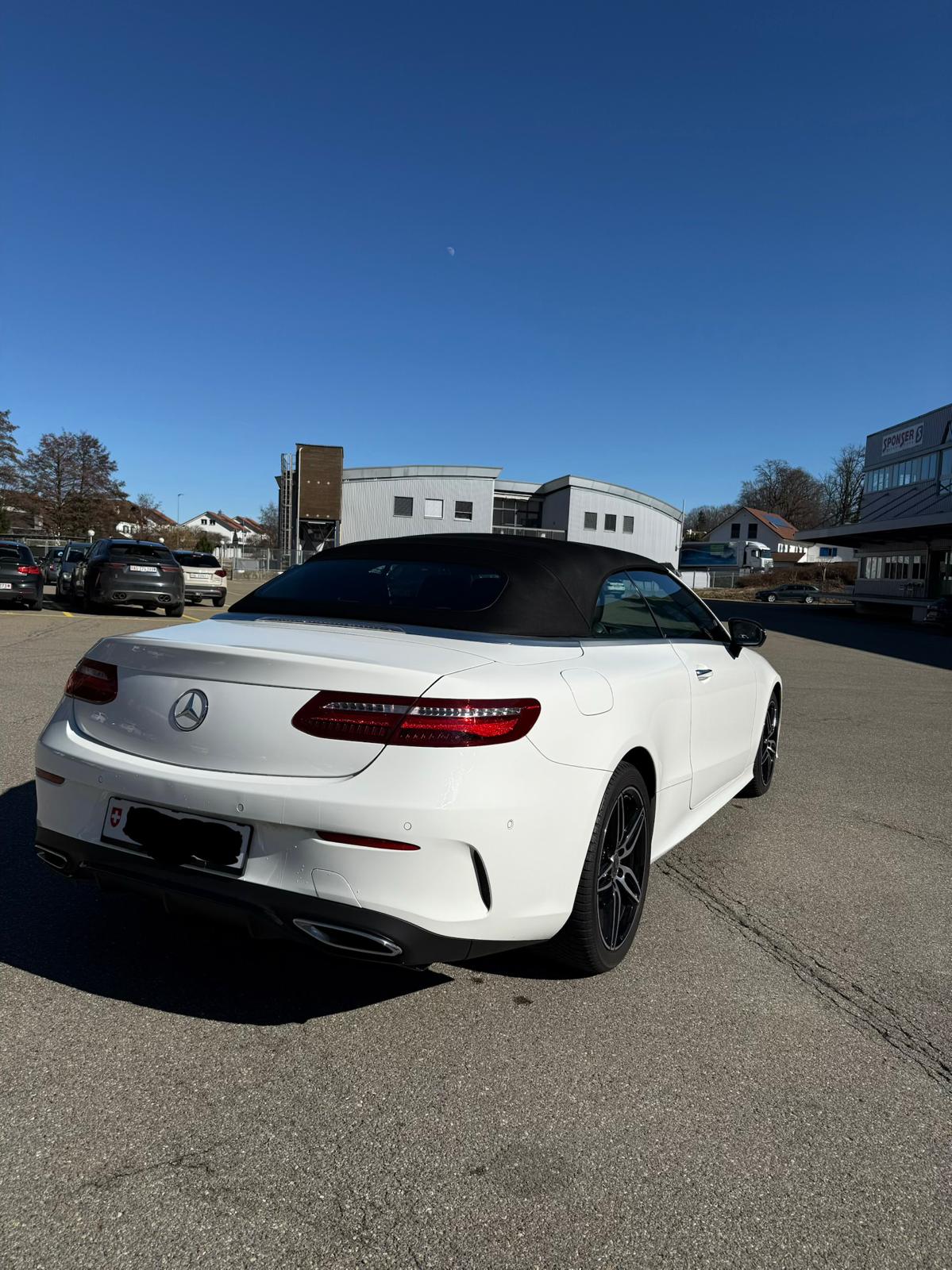 MERCEDES-BENZ E 220 d Avantgarde 4matic-image-3