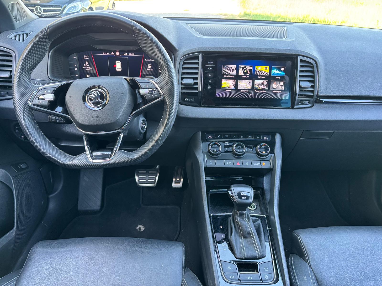 SKODA Karoq 2.0 TDI SCR SportLine 4x4 DSG-image-14