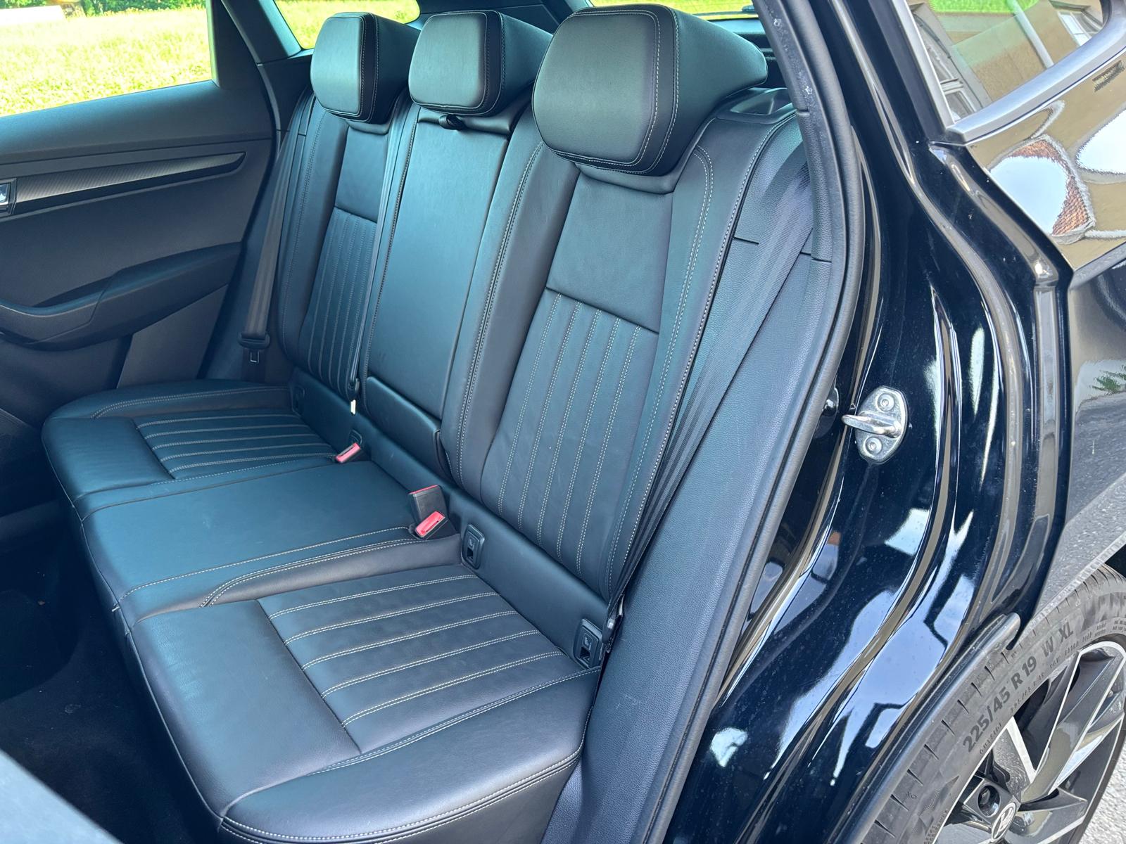 SKODA Karoq 2.0 TDI SCR SportLine 4x4 DSG-image-10