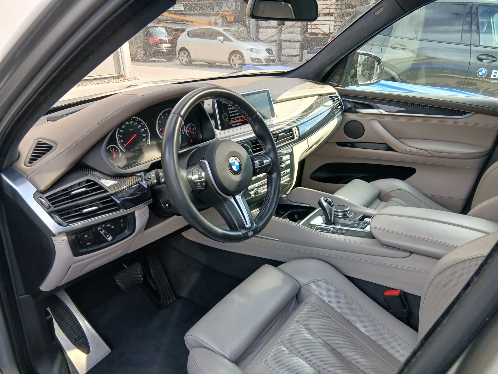 BMW X5M-image-2