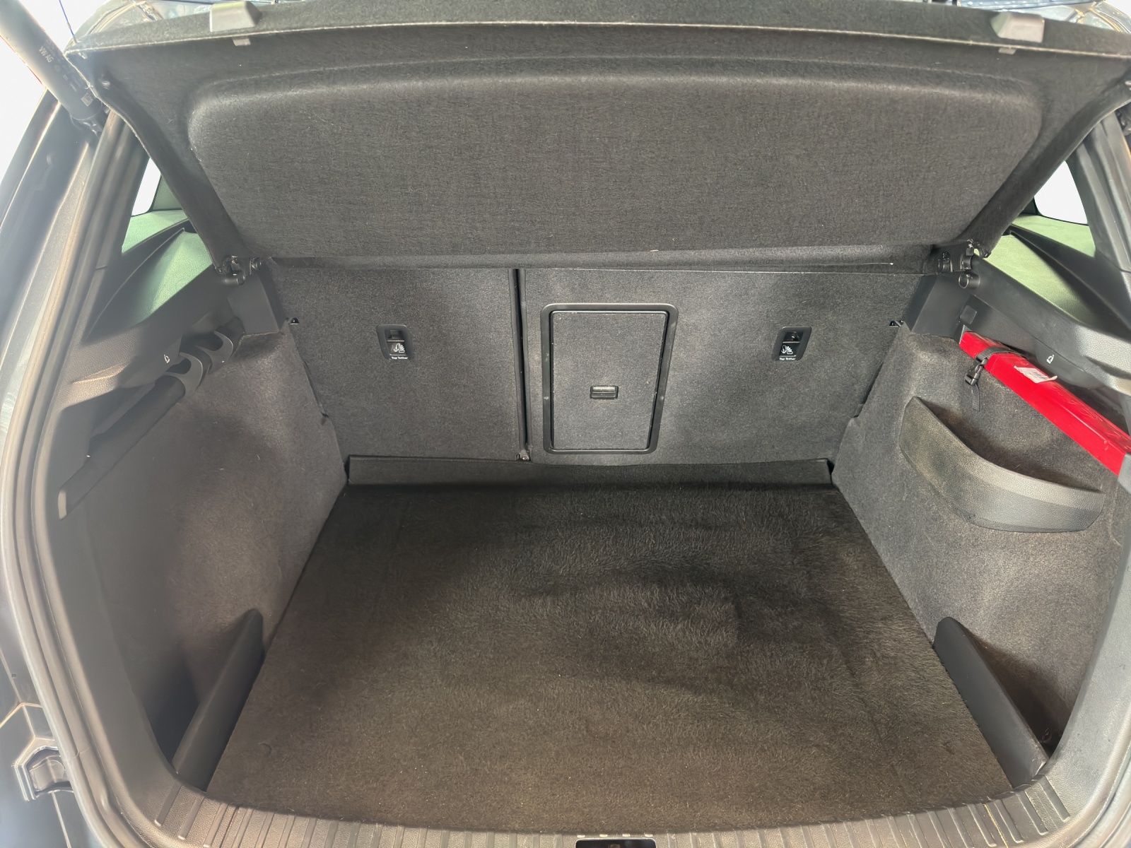 SKODA Karoq 2.0 TSI SportLine 4x4 DSG-image-12