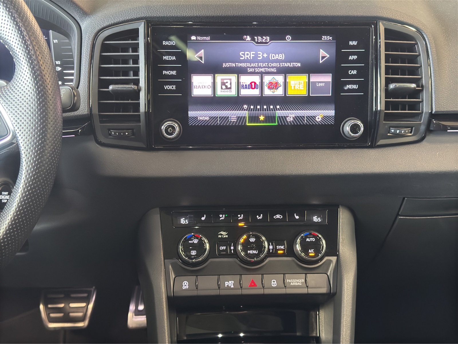 SKODA Karoq 2.0 TSI SportLine 4x4 DSG-image-10