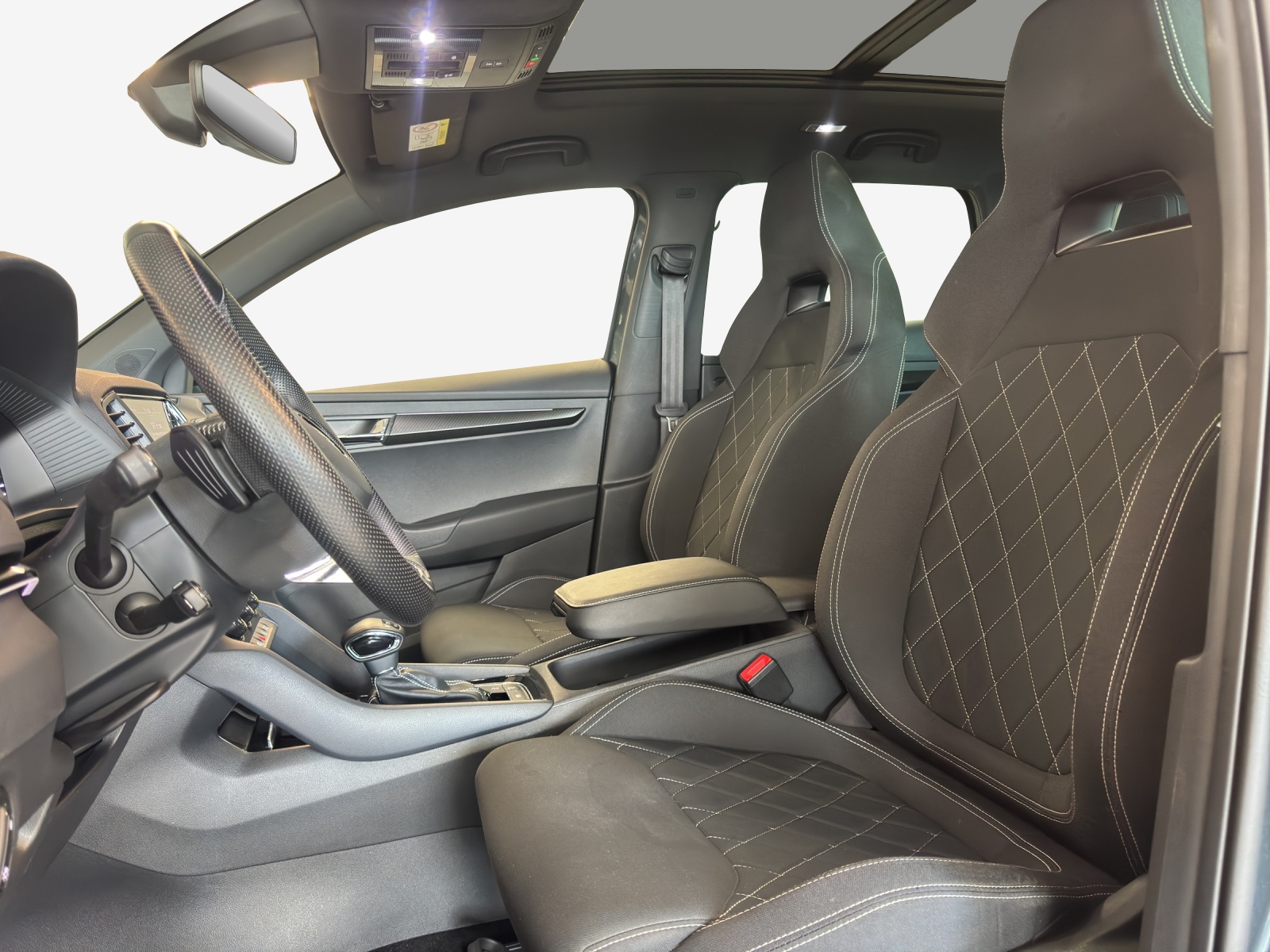SKODA Karoq 2.0 TSI SportLine 4x4 DSG-image-7