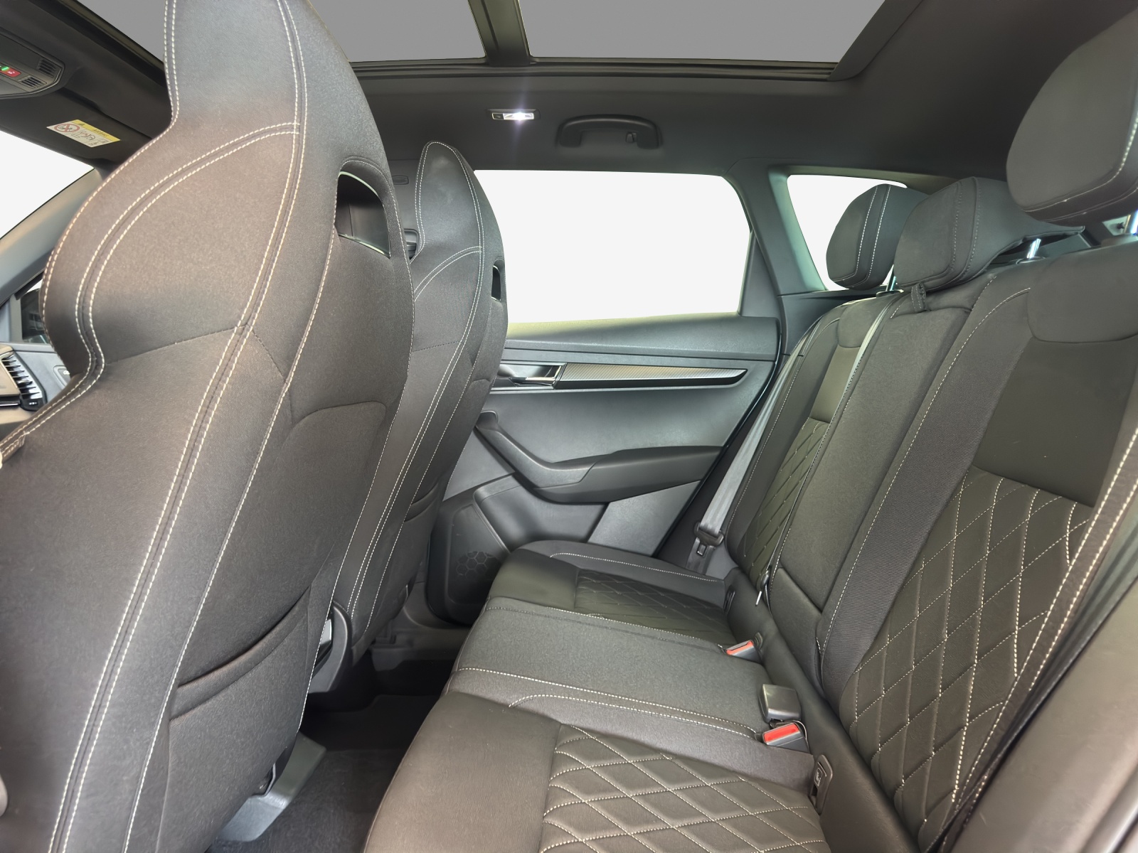 SKODA Karoq 2.0 TSI SportLine 4x4 DSG-image-11