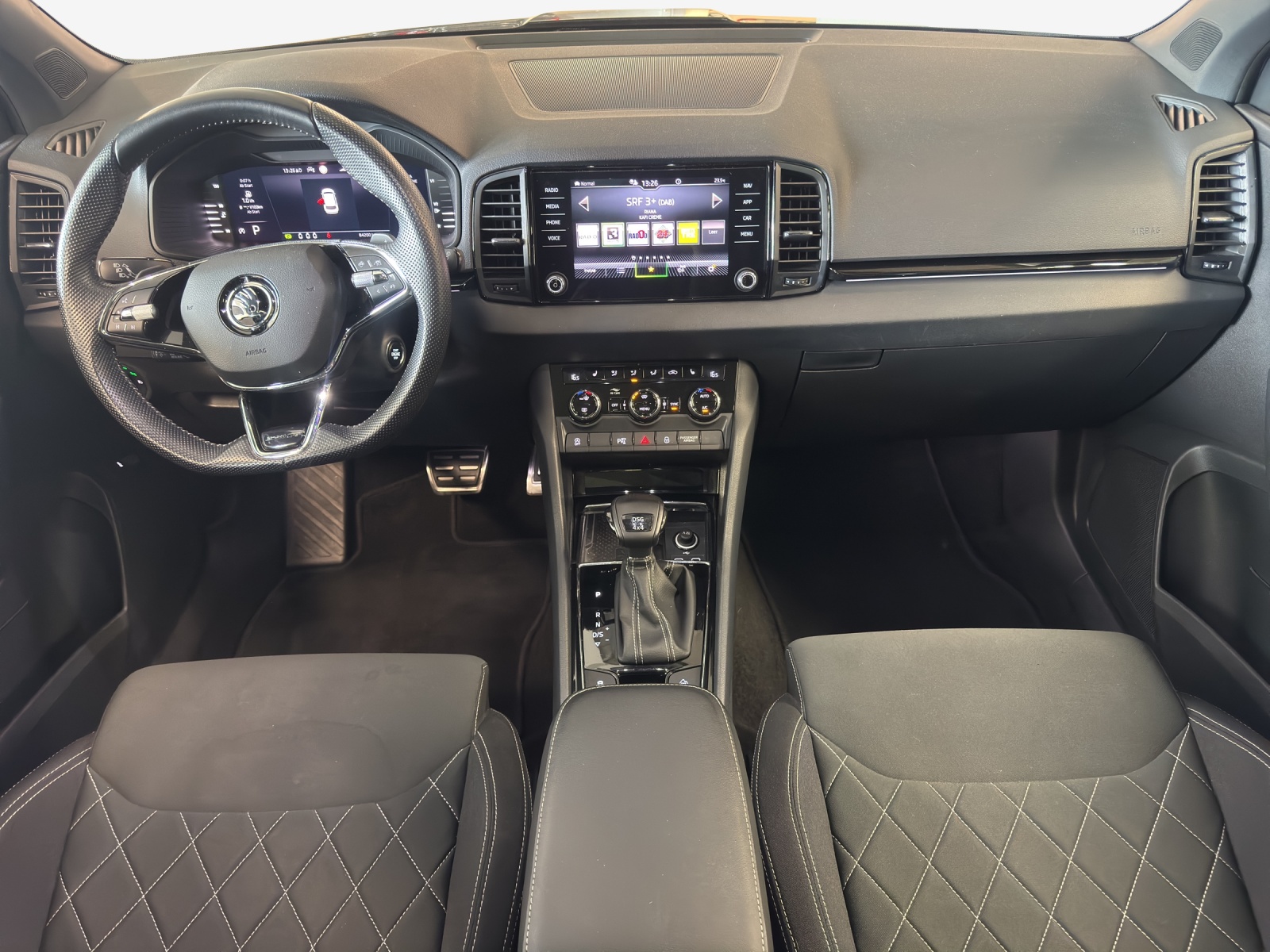 SKODA Karoq 2.0 TSI SportLine 4x4 DSG-image-13