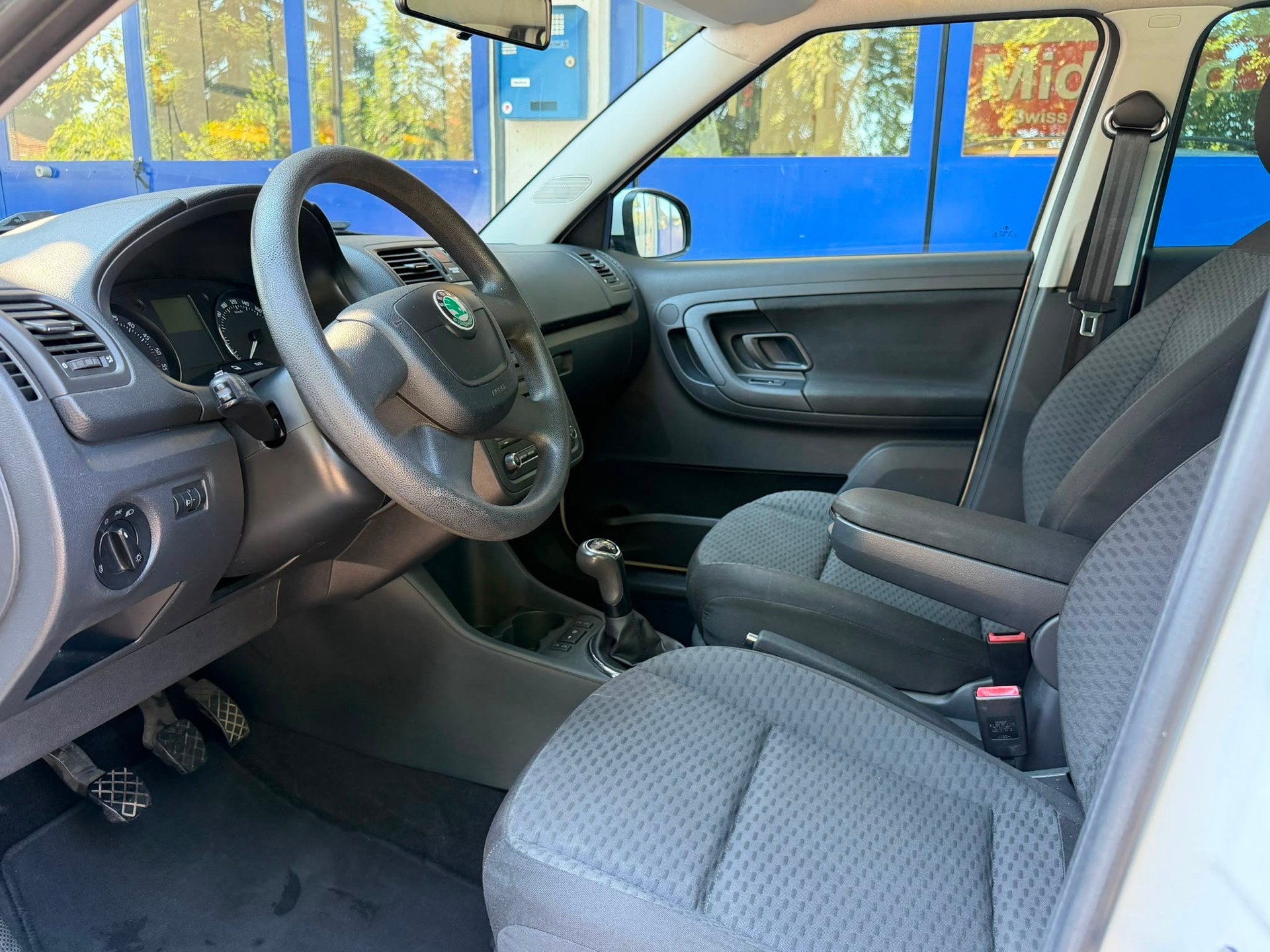 SKODA Fabia 1.6 TDI Ambition-image-3