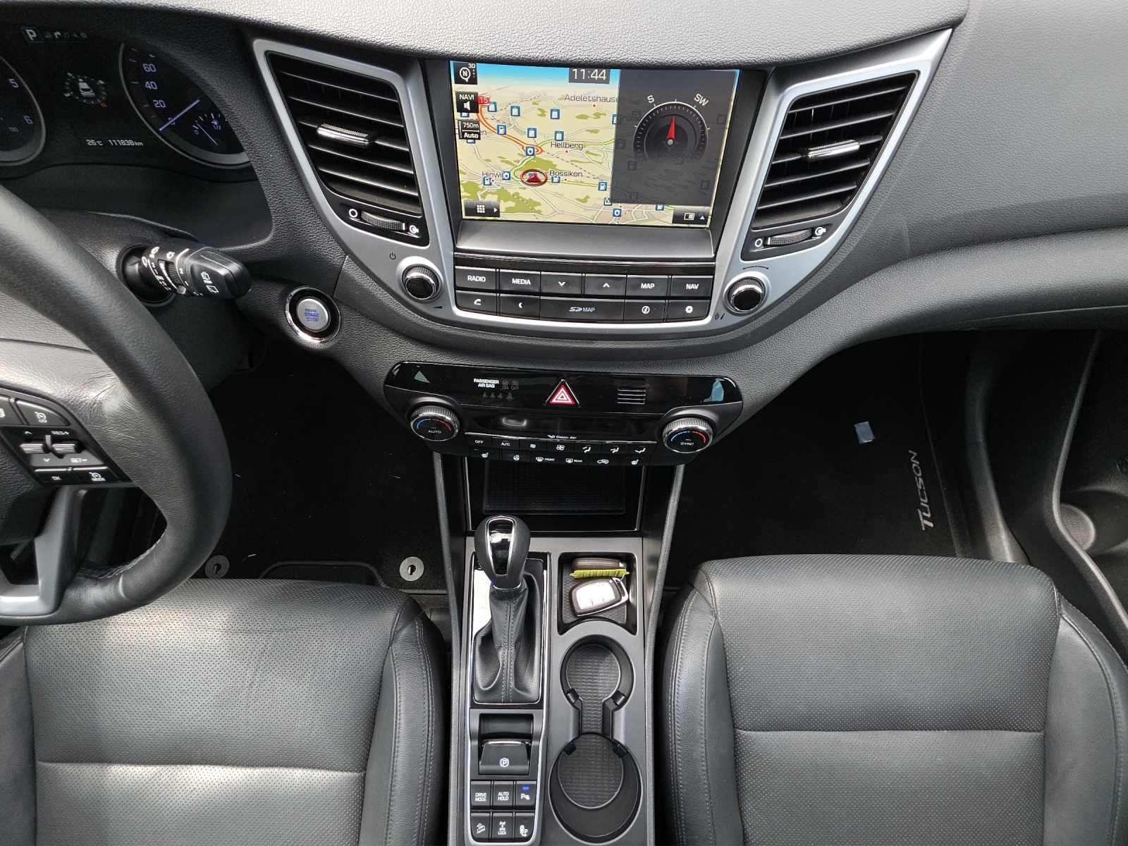 HYUNDAI Tucson 2.0 CRDI Vertex 4WD Automatic-image-11