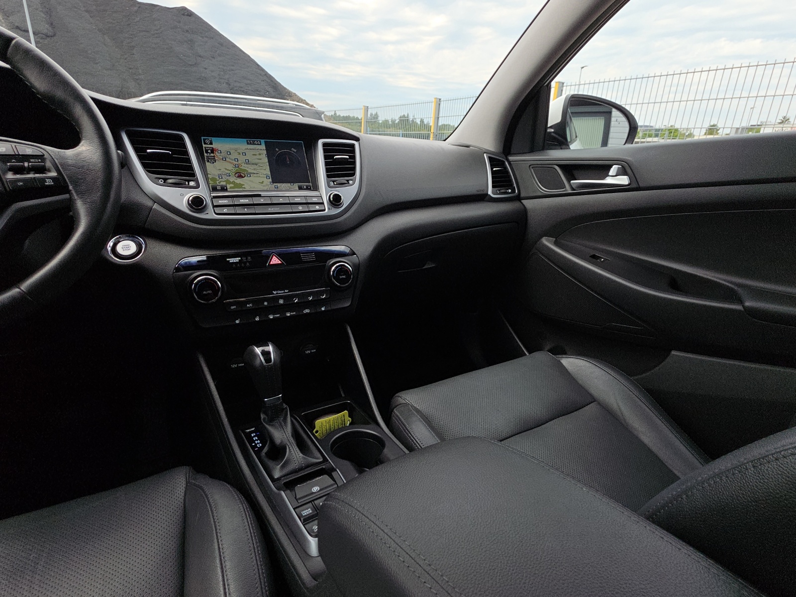 HYUNDAI Tucson 2.0 CRDI Vertex 4WD Automatic-image-12