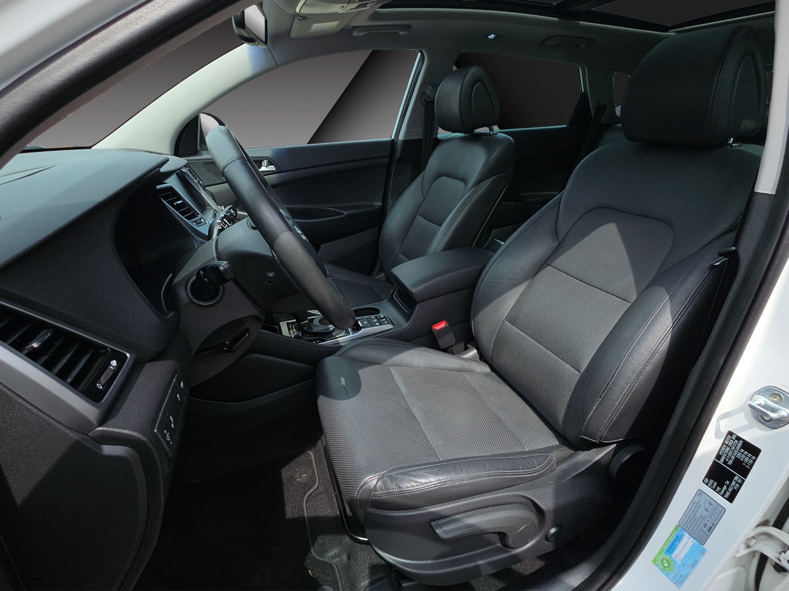 HYUNDAI Tucson 2.0 CRDI Vertex 4WD Automatic-image-14