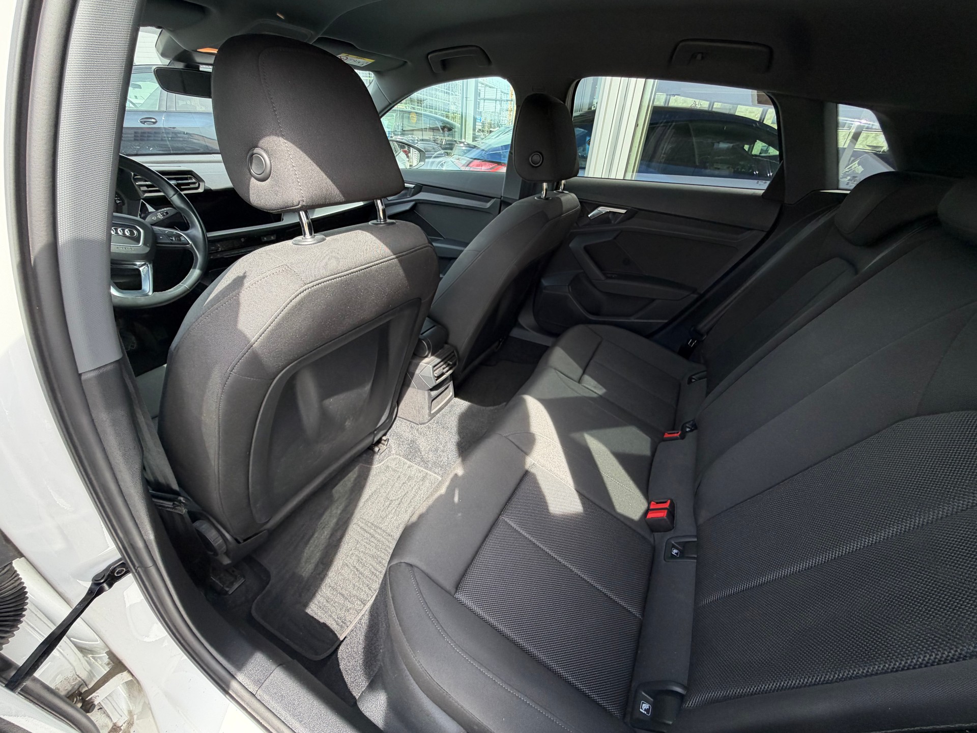 AUDI A3 Sportback 35 TFSI S-tronic-image-13