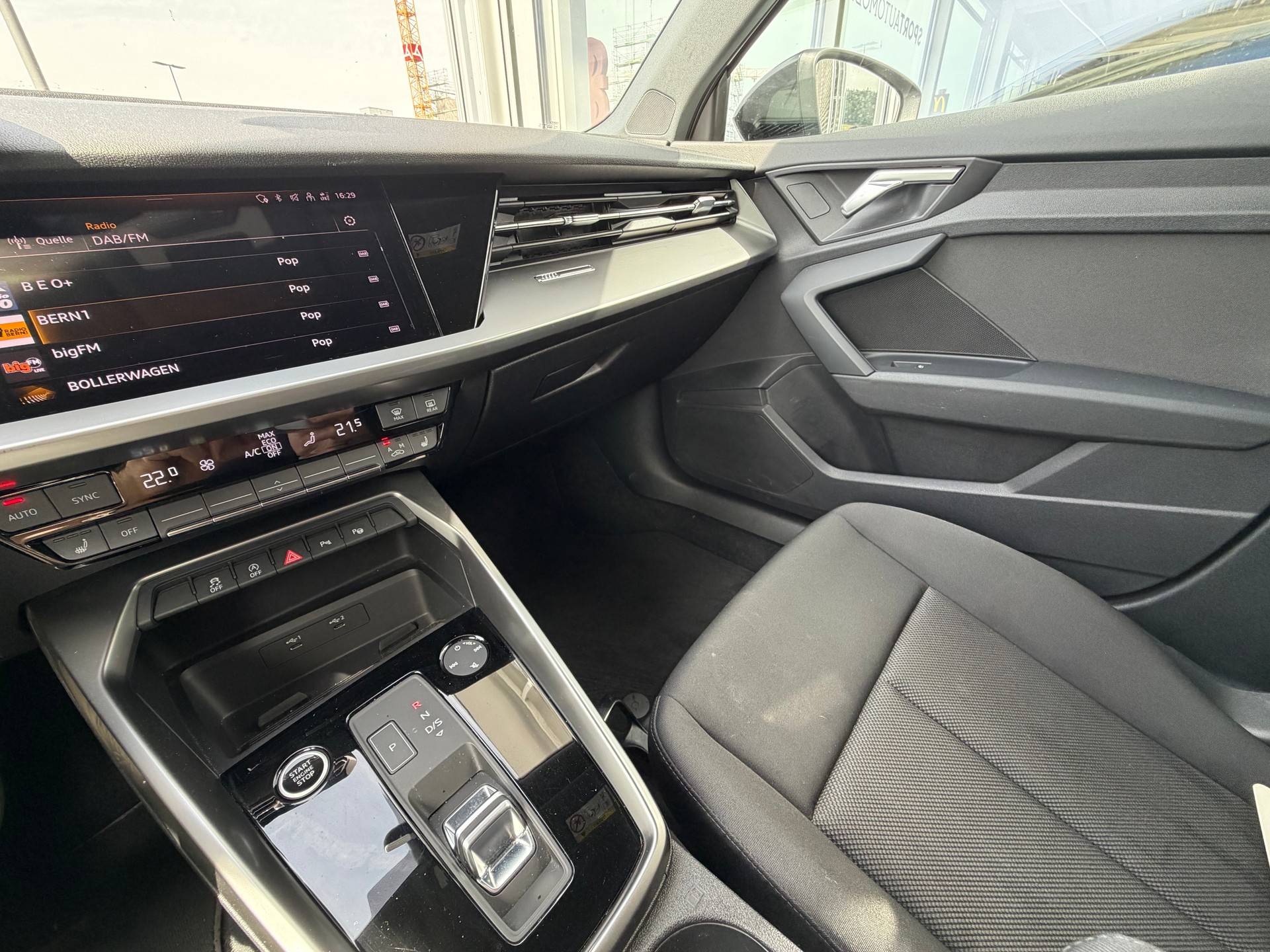 AUDI A3 Sportback 35 TFSI S-tronic-image-22