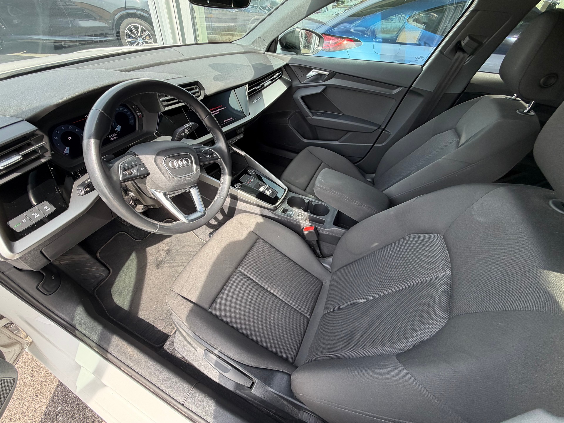 AUDI A3 Sportback 35 TFSI S-tronic-image-11