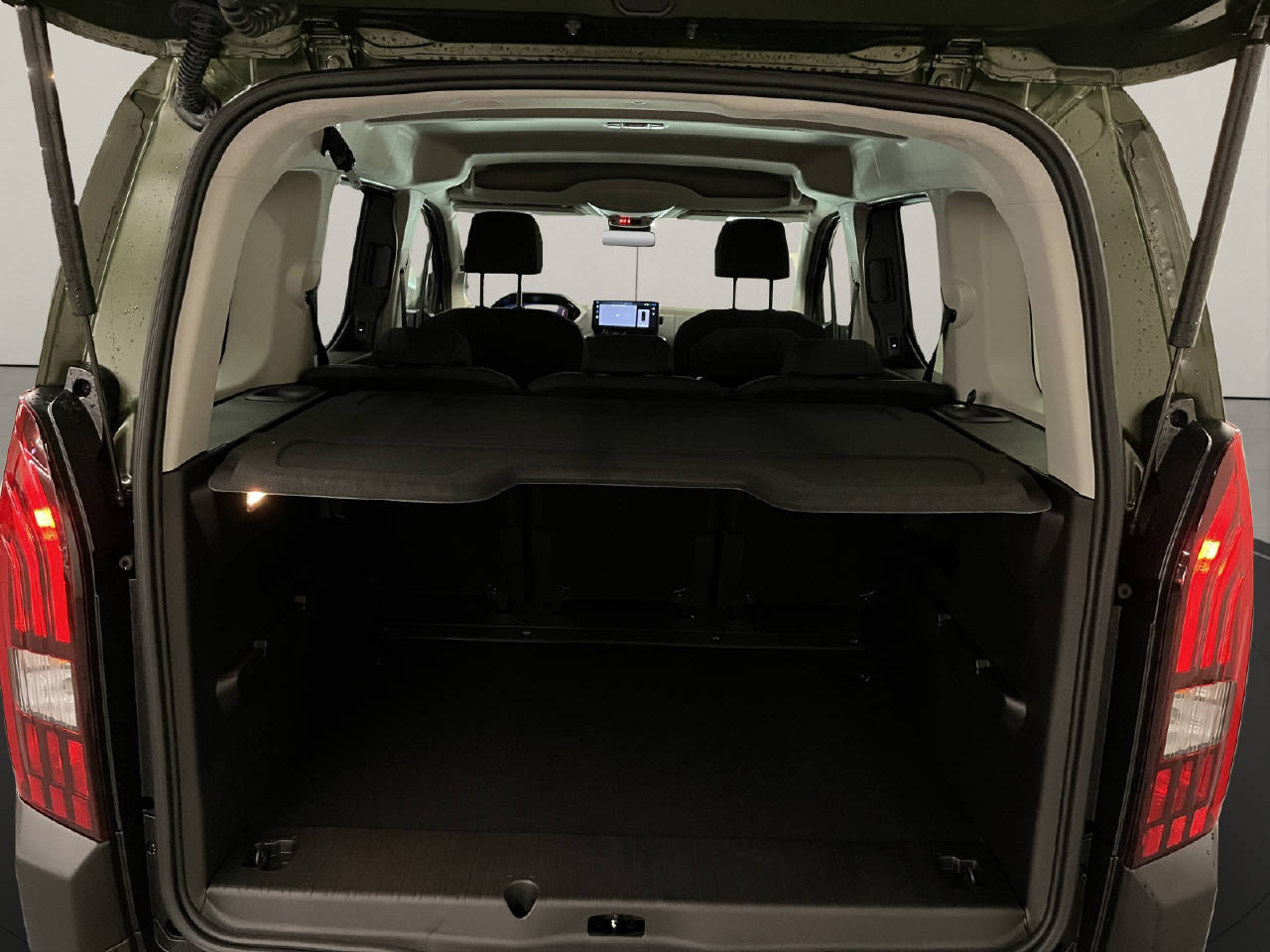 PEUGEOT Rifter 1.5 BlueHDi 130 GT-image-12