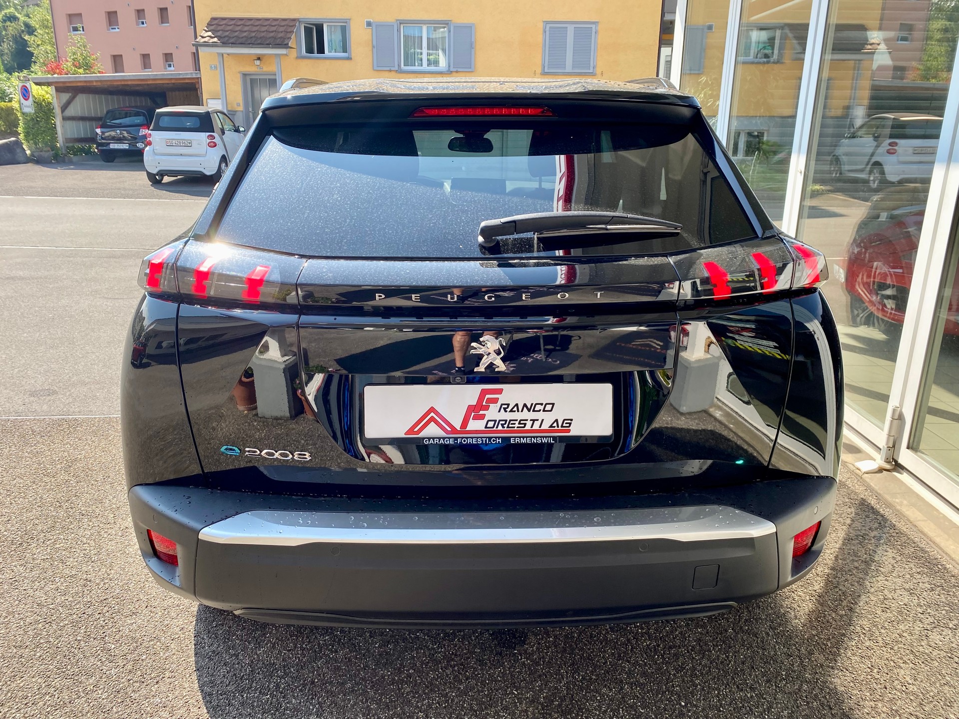 PEUGEOT 2008 e Allure-image-14
