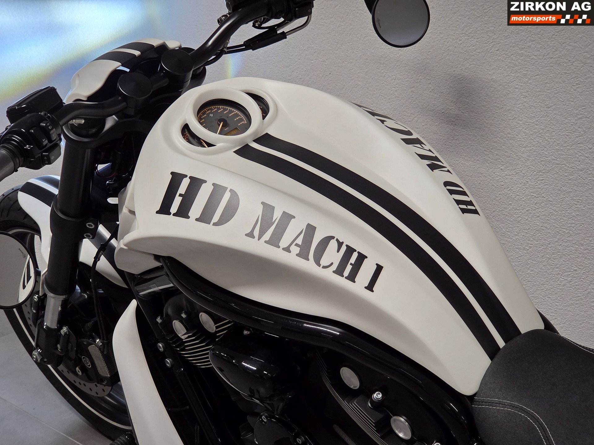 HARLEY-DAVIDSON VRSCDX Night Rod Special ABS-image-11