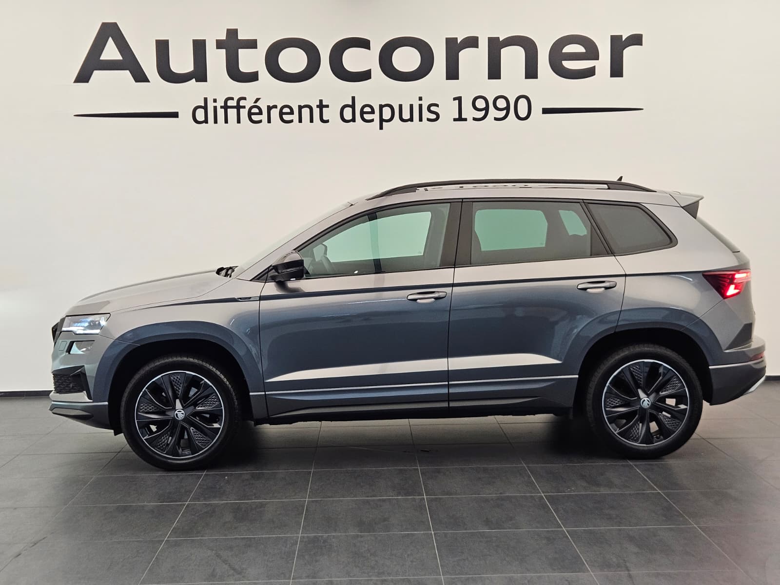 SKODA Karoq 1.5 TSI SportLine DSG-image-1