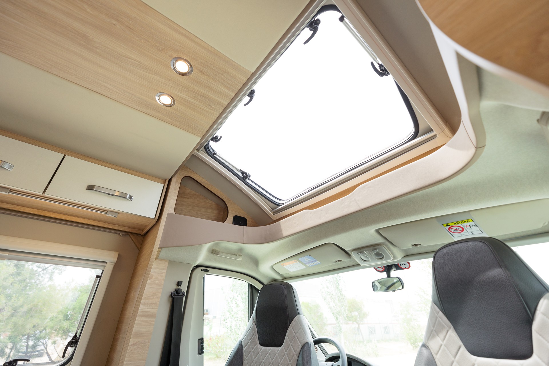 FIAT 2021 Fiat Ducato Weinsberg Carasuite | Voll ausgestattet | Schlafplätze für 5 Personen-image-10