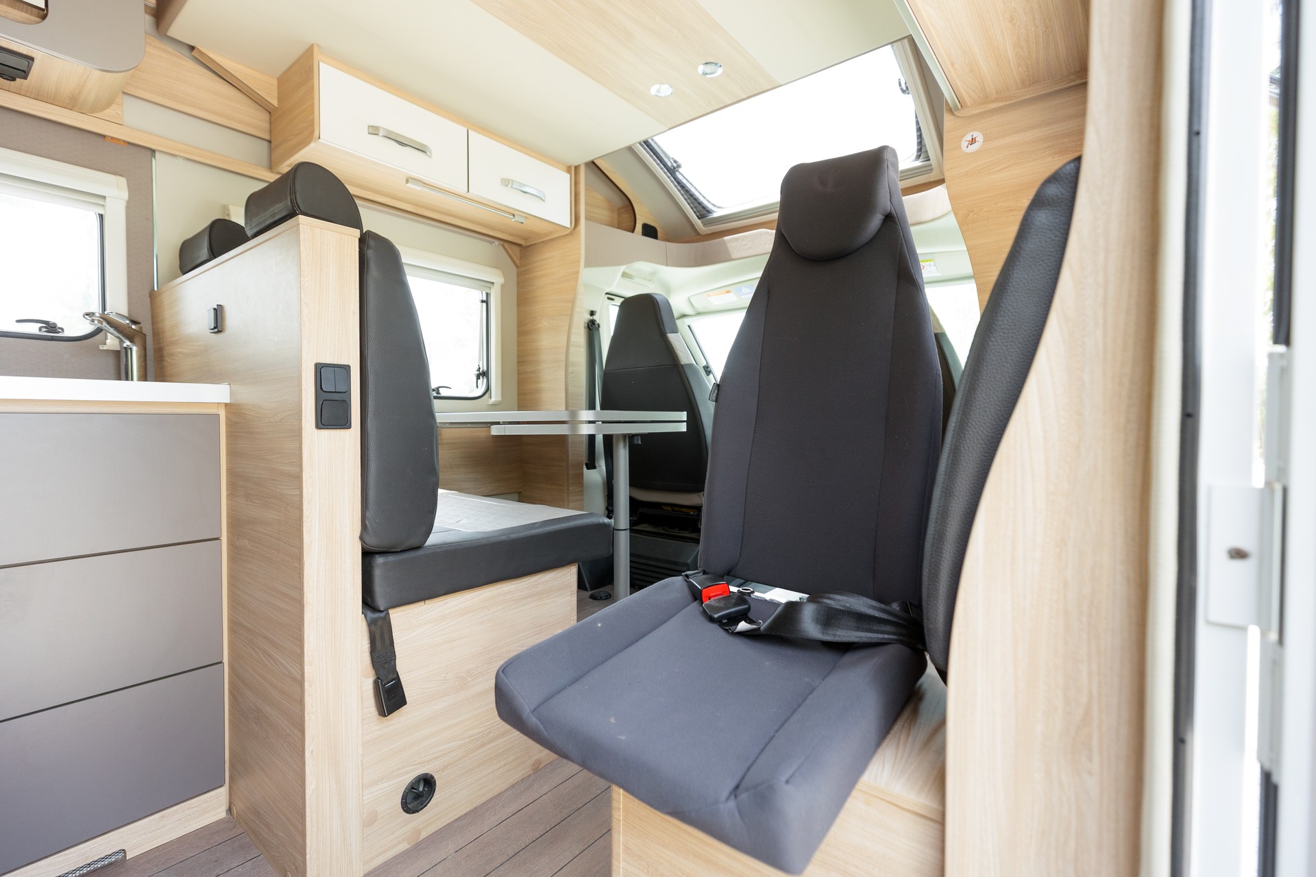 FIAT 2021 Fiat Ducato Weinsberg Carasuite | Voll ausgestattet | Schlafplätze für 5 Personen-image-9