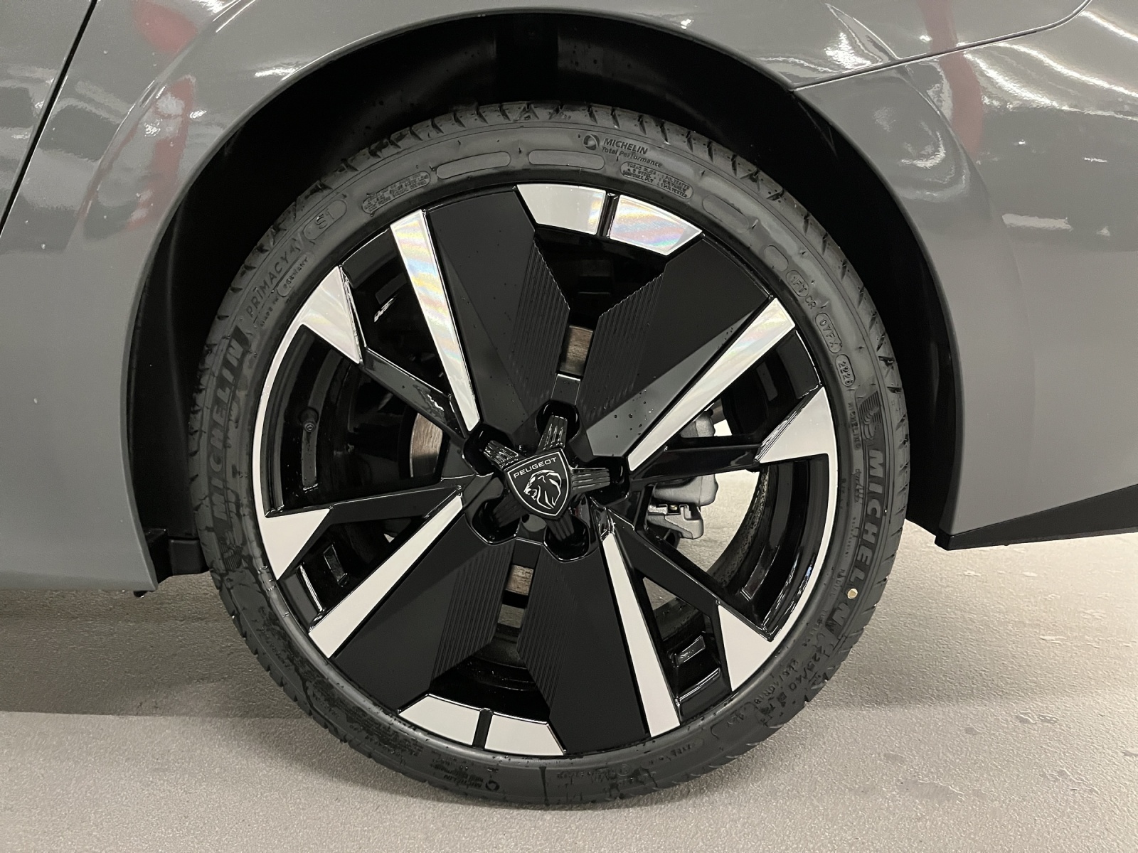 PEUGEOT 308 SW 1.2 Hybrid GT-image-16