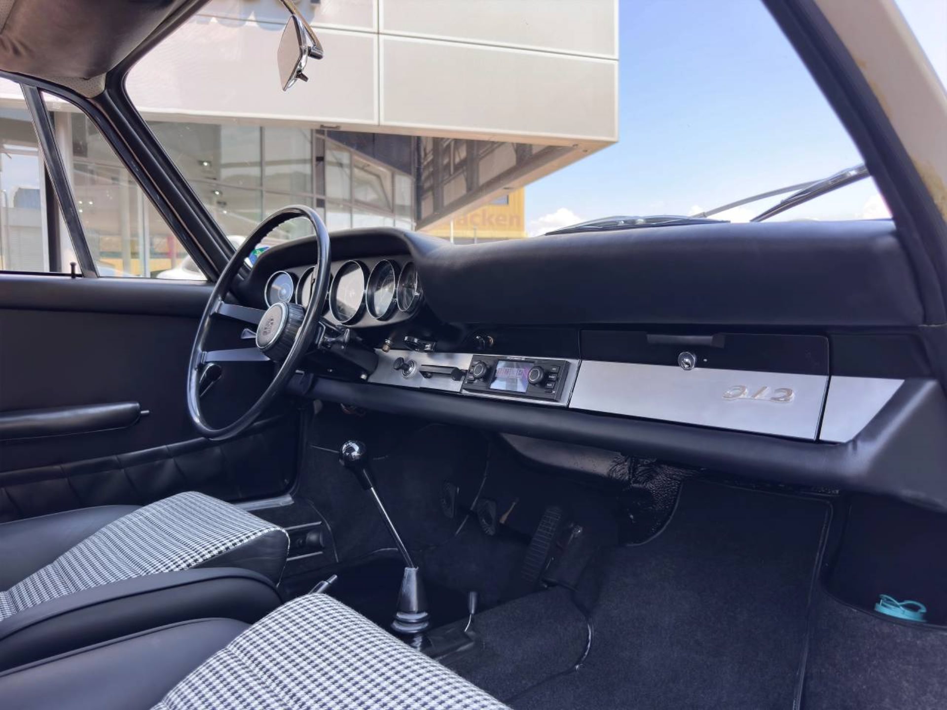 PORSCHE 912 Coupé (Karmann)-image-19