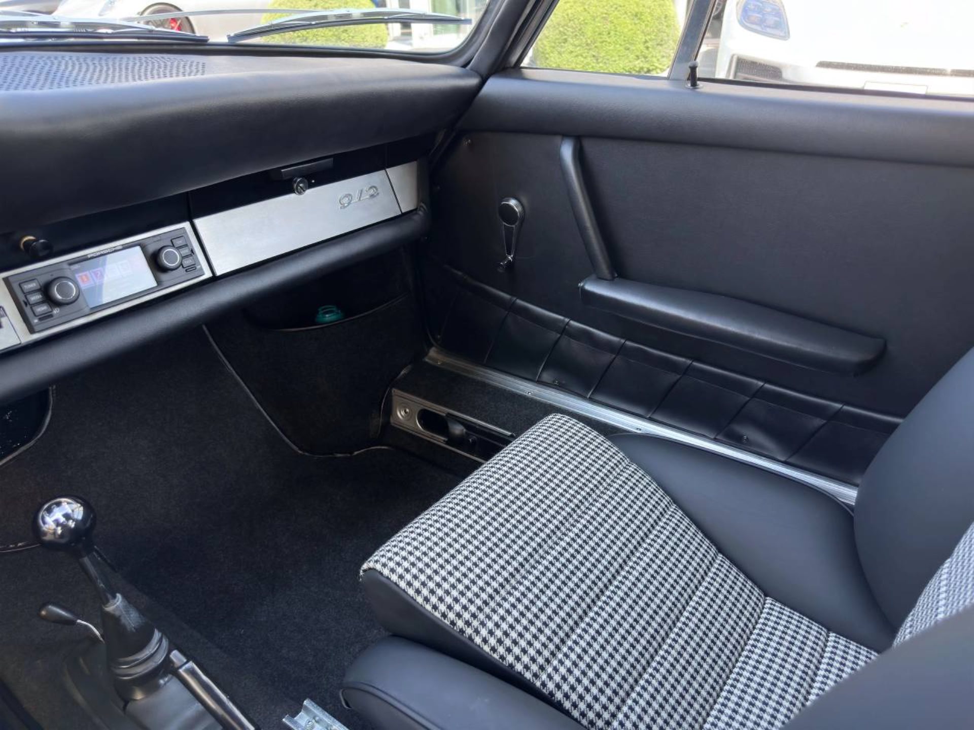 PORSCHE 912 Coupé (Karmann)-image-22