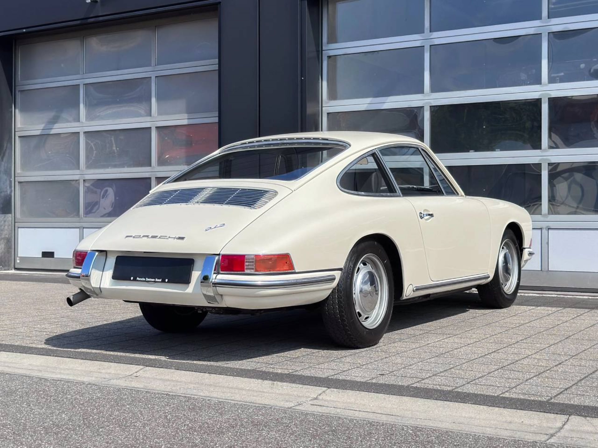 PORSCHE 912 Coupé (Karmann)-image-10