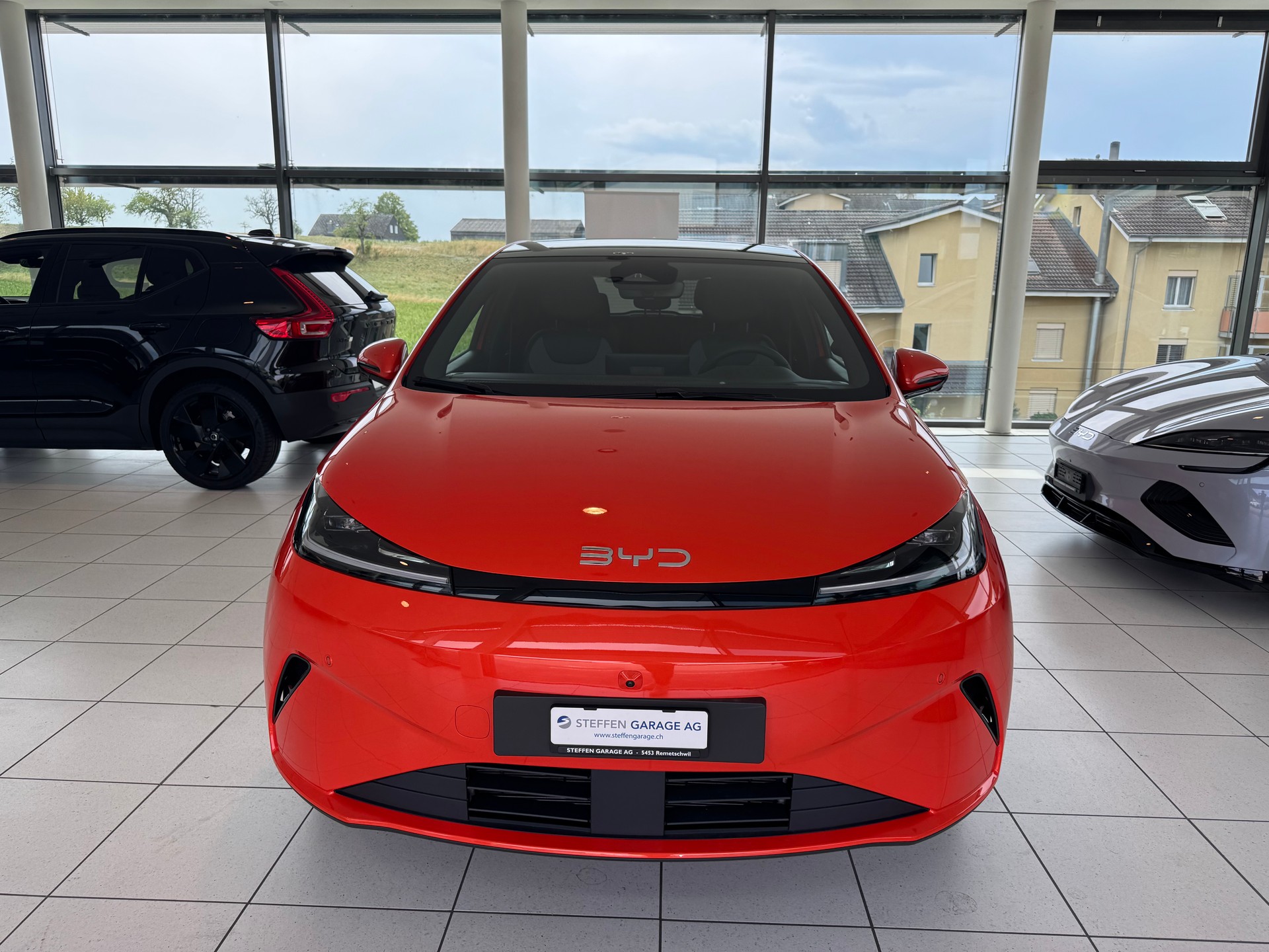 BYD G DM-i-showroom-element-1