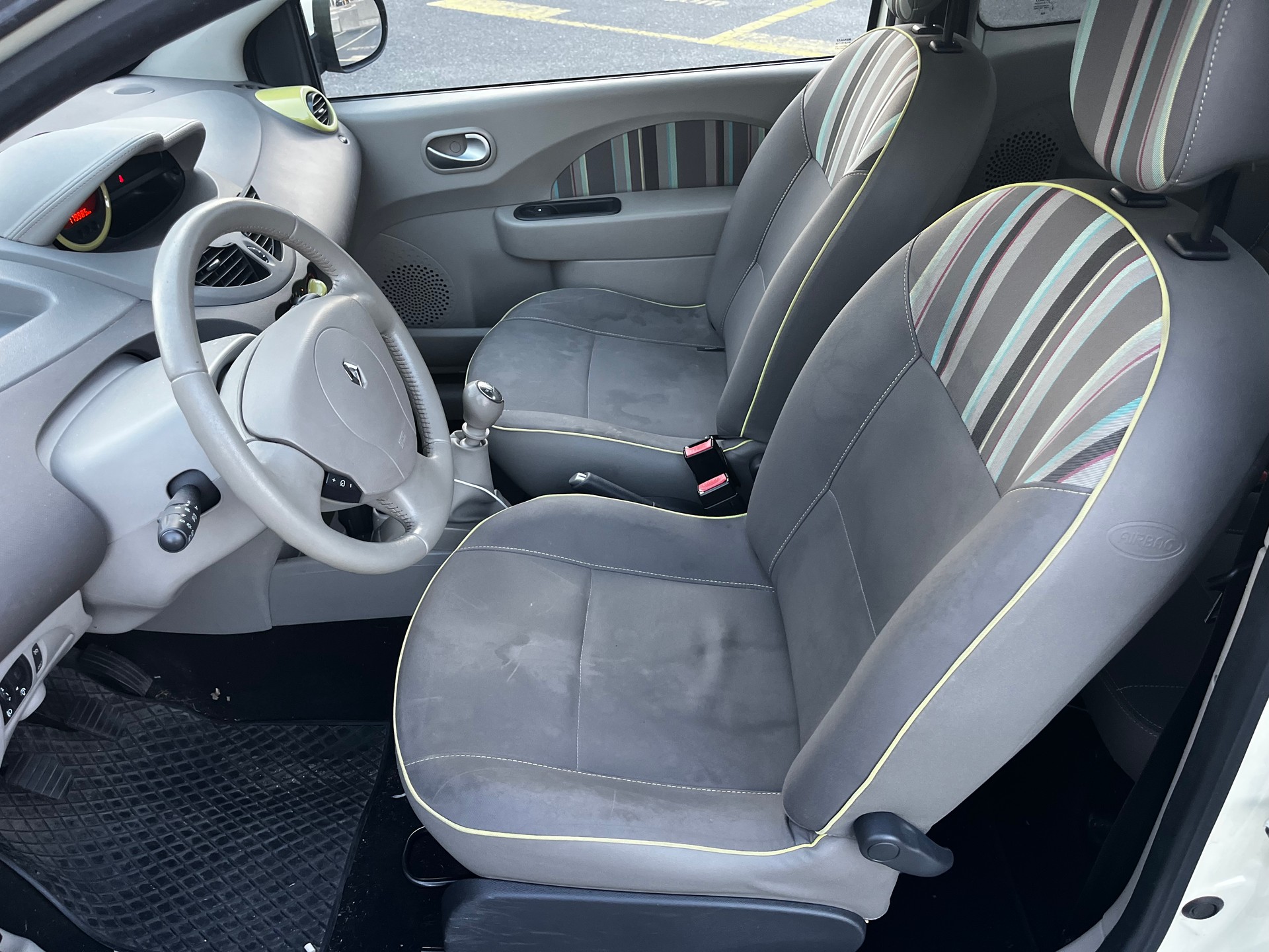 RENAULT Twingo 1.2 16V Dynamique-image-8