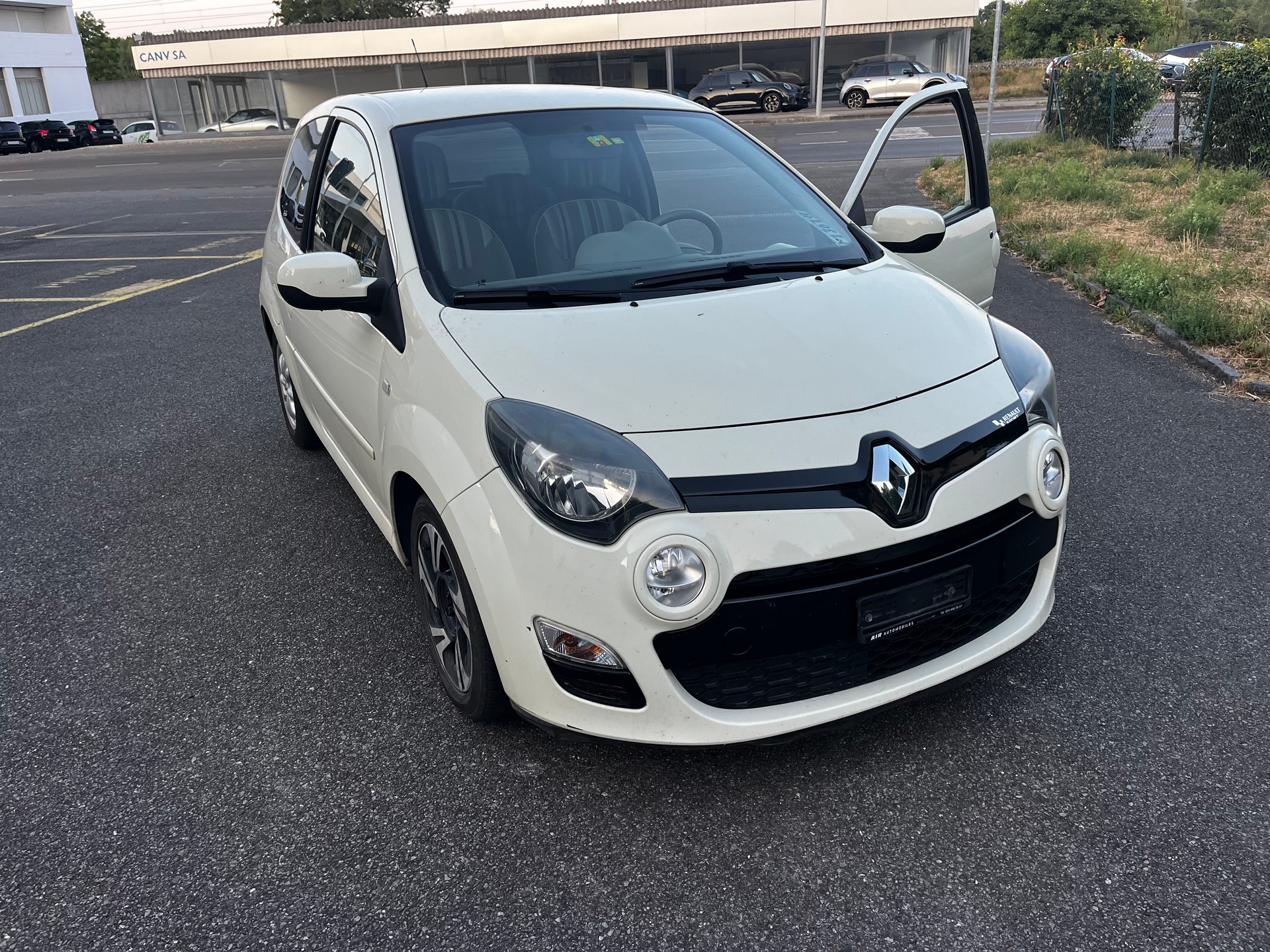 RENAULT Twingo 1.2 16V Dynamique-image-0