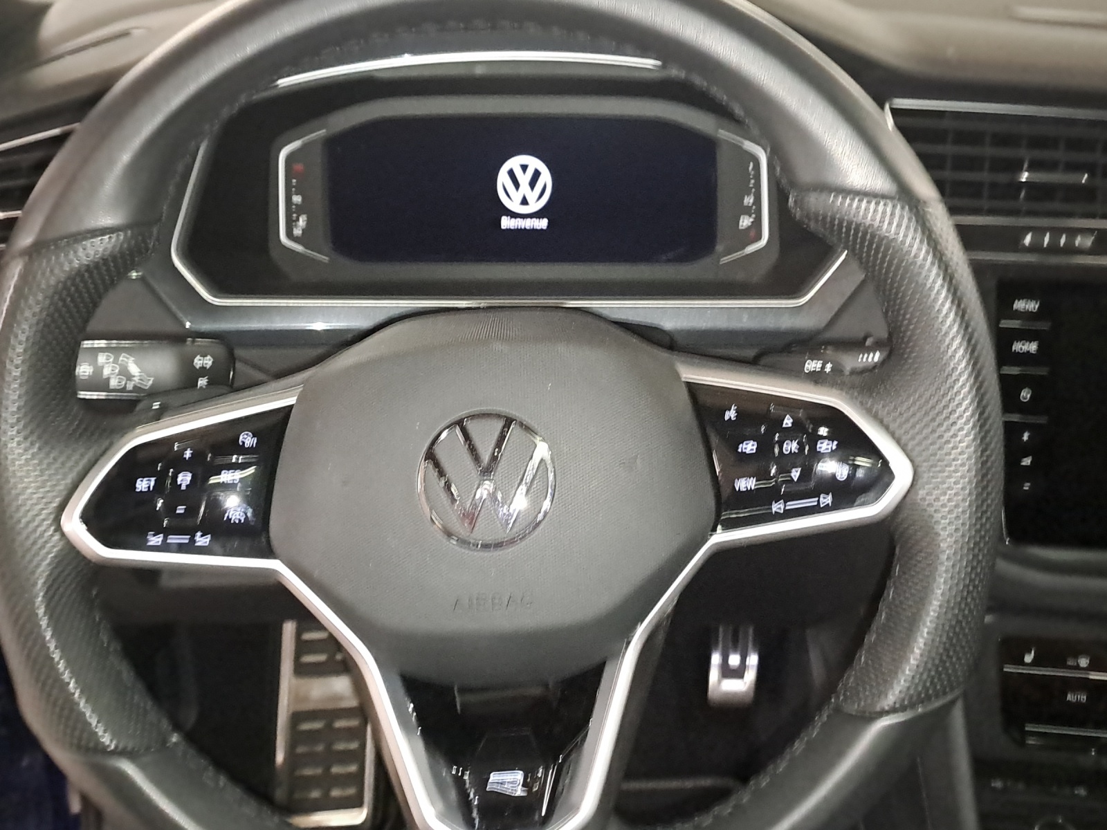 VW Tiguan 2.0TSI R-Line 4Motion DSG-image-9