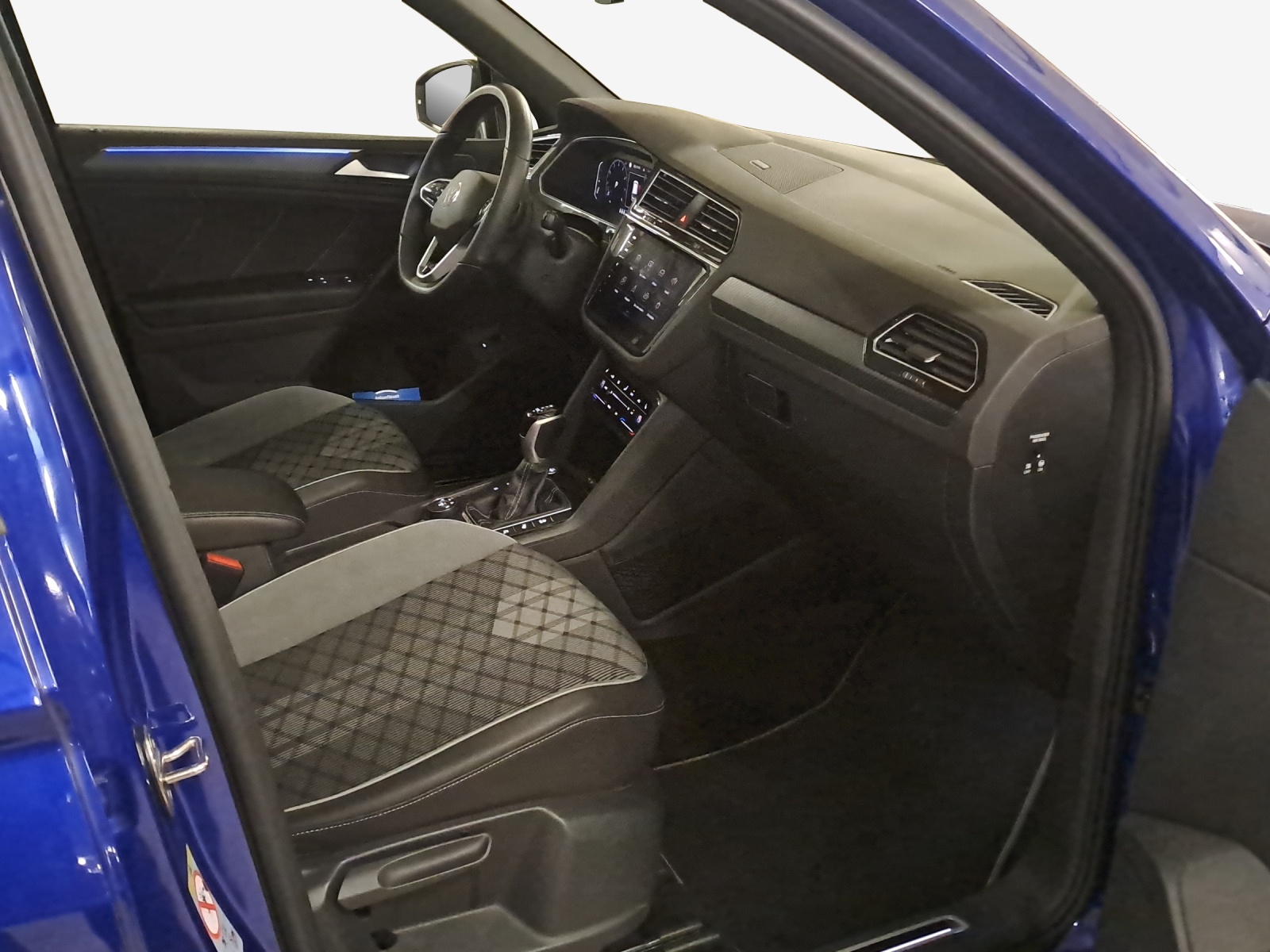 VW Tiguan 2.0TSI R-Line 4Motion DSG-image-13