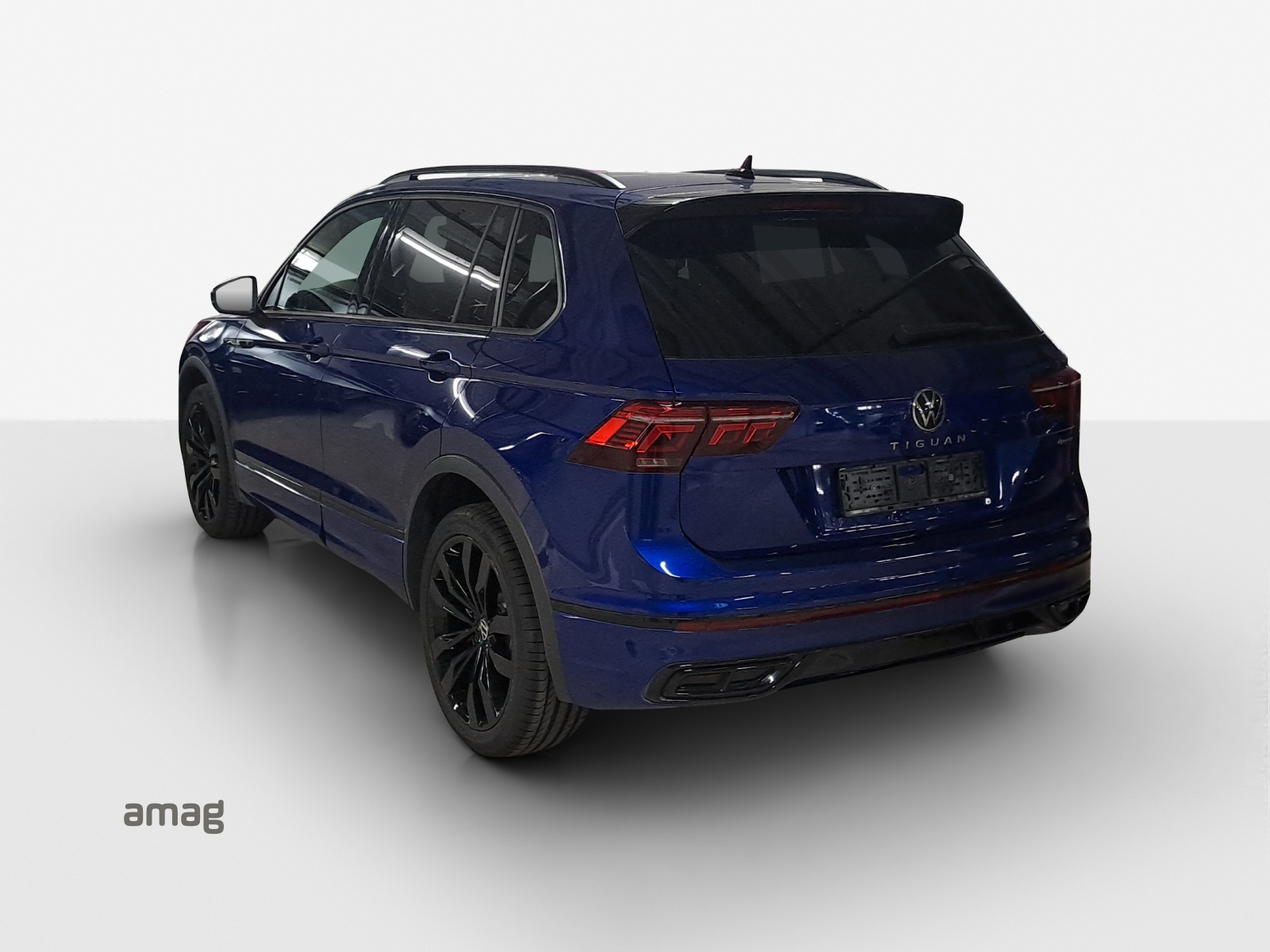 VW Tiguan 2.0TSI R-Line 4Motion DSG-image-2