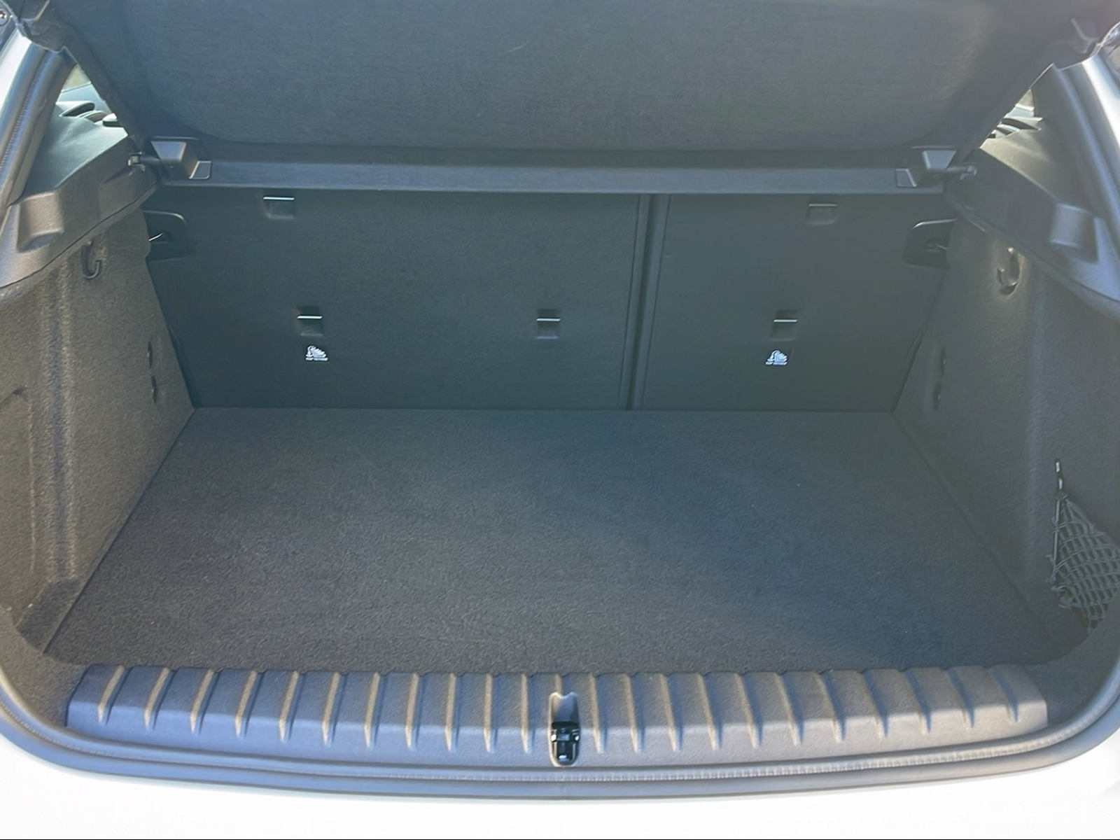 BMW 120i M Sport Pro Steptronic-image-8