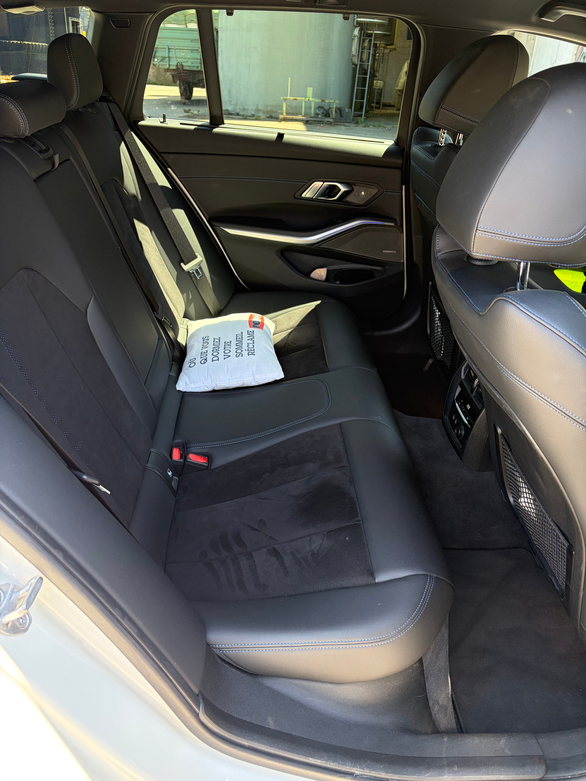 BMW 330d xDrive SAG-image-4