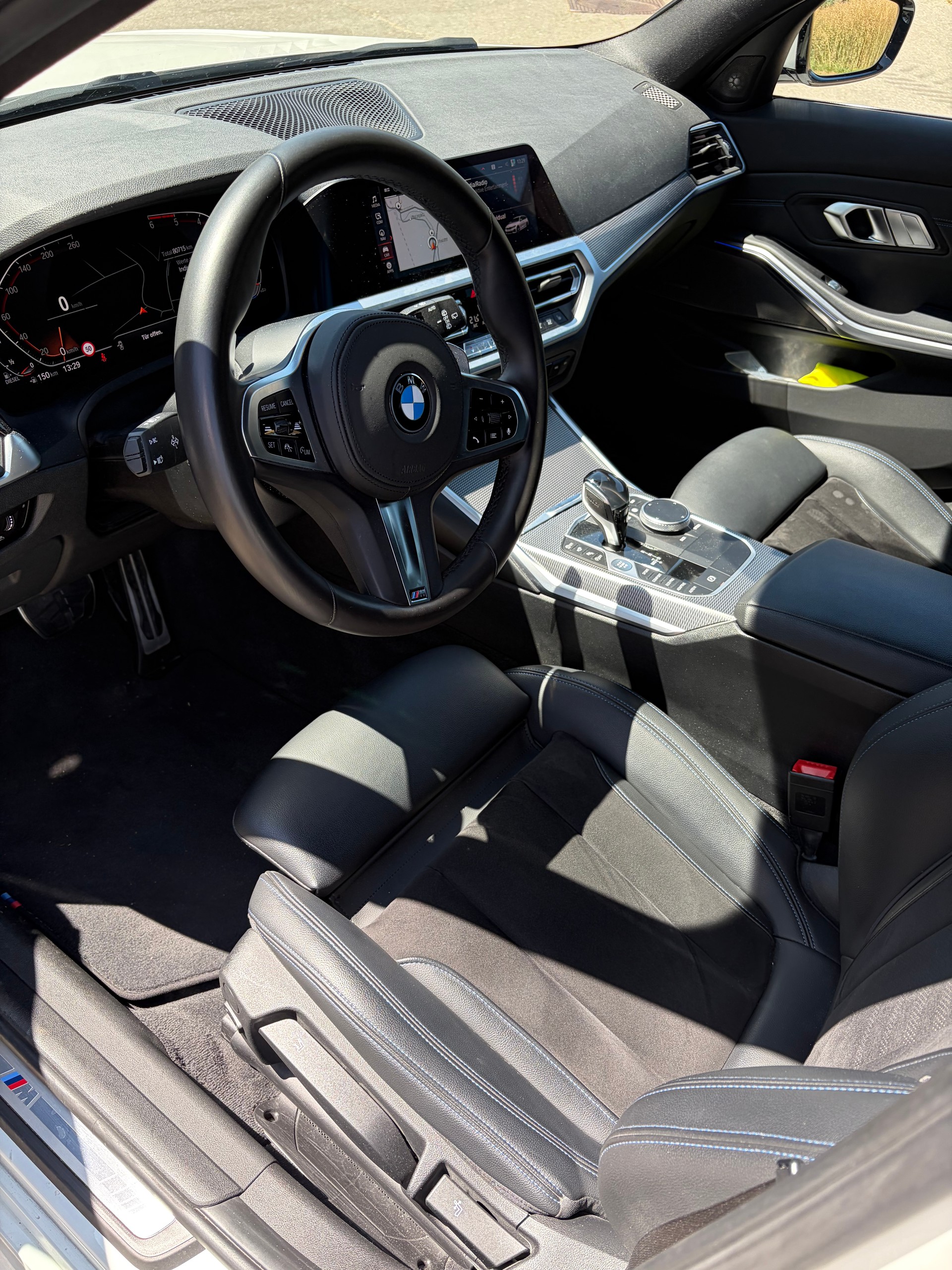 BMW 330d xDrive SAG-image-3