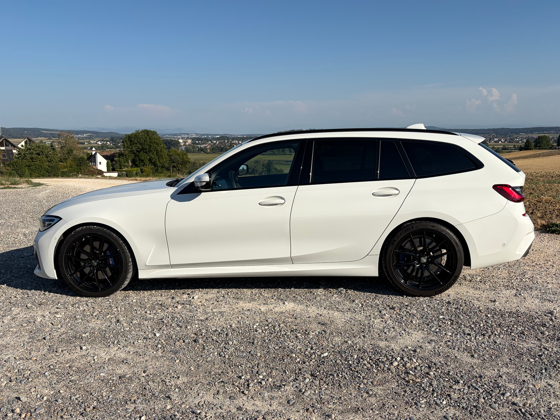 BMW 330d xDrive SAG-image-1