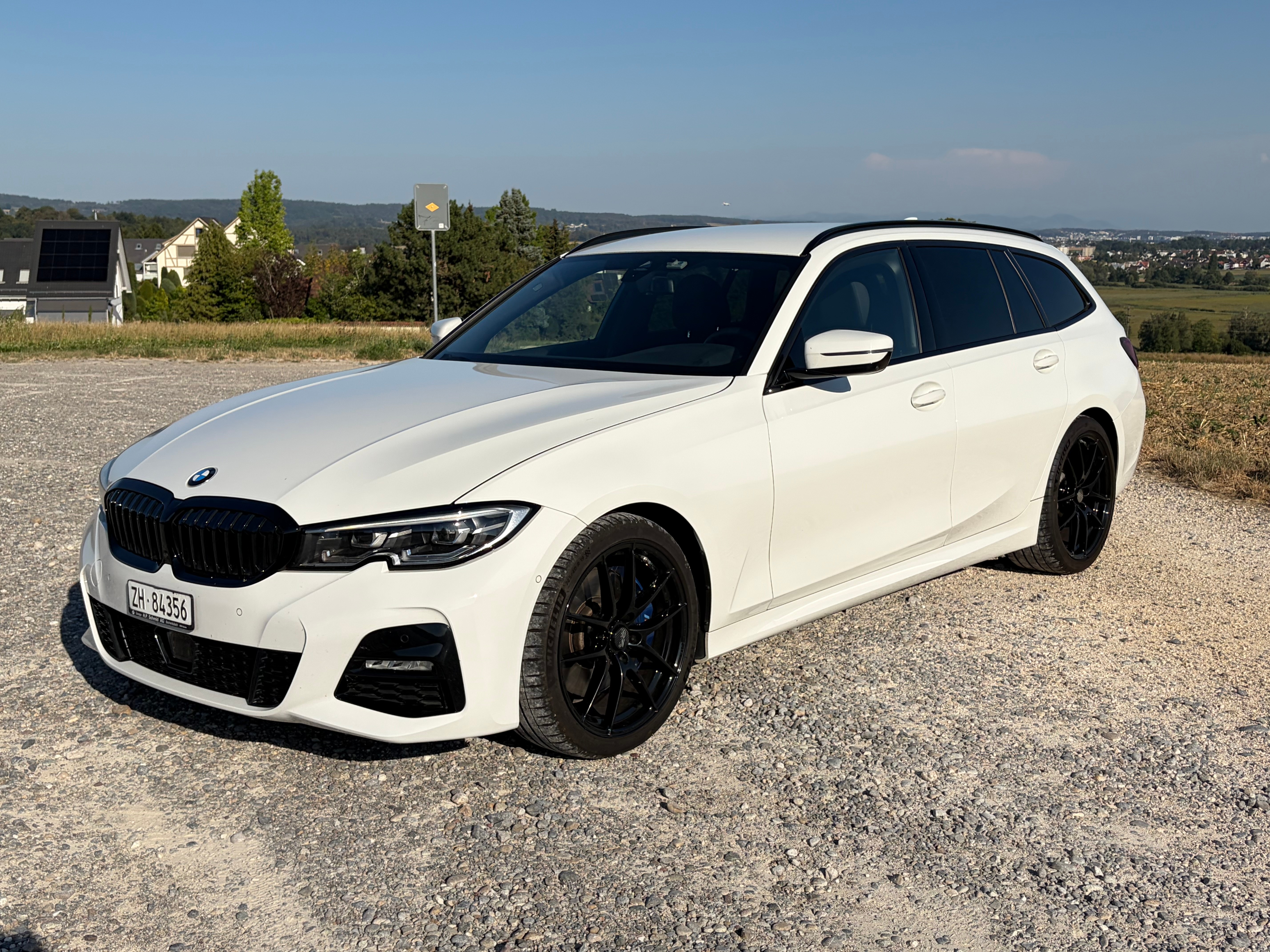 BMW 330d xDrive SAG — slika 1