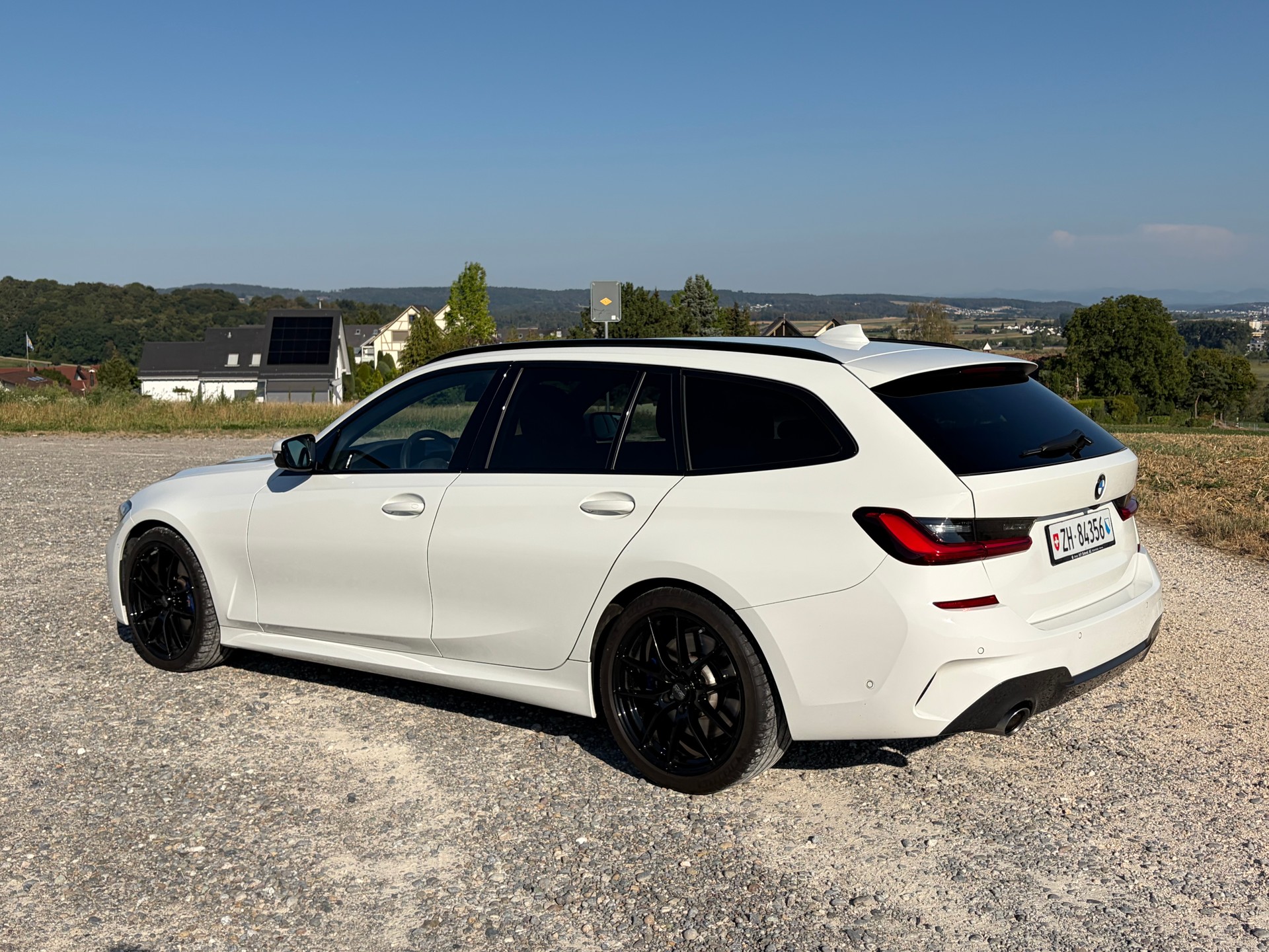 BMW 330d xDrive SAG-image-2