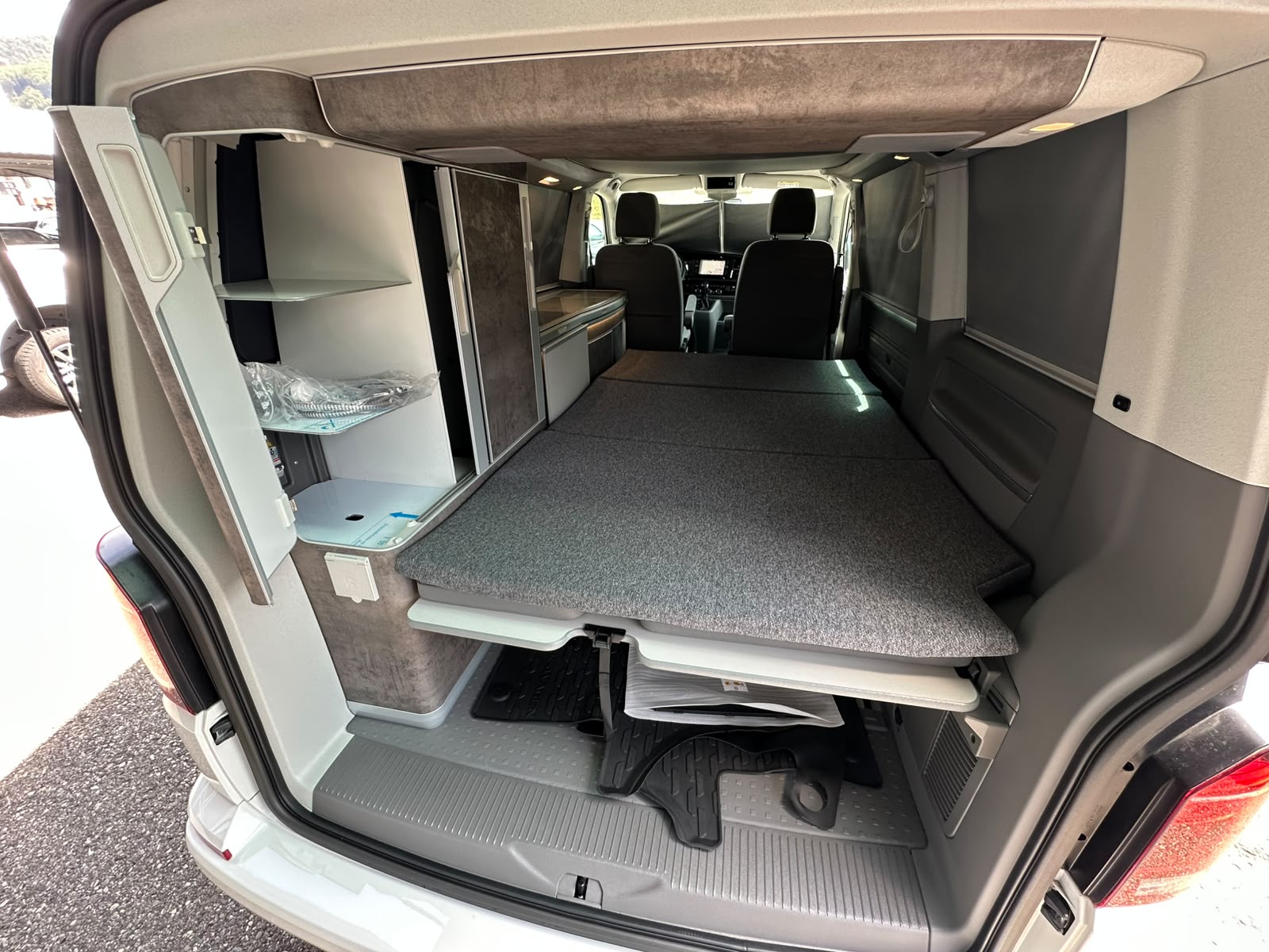 VW T6.1 California 2.0 TDI OCEAN LIBERTY DSG-image-19