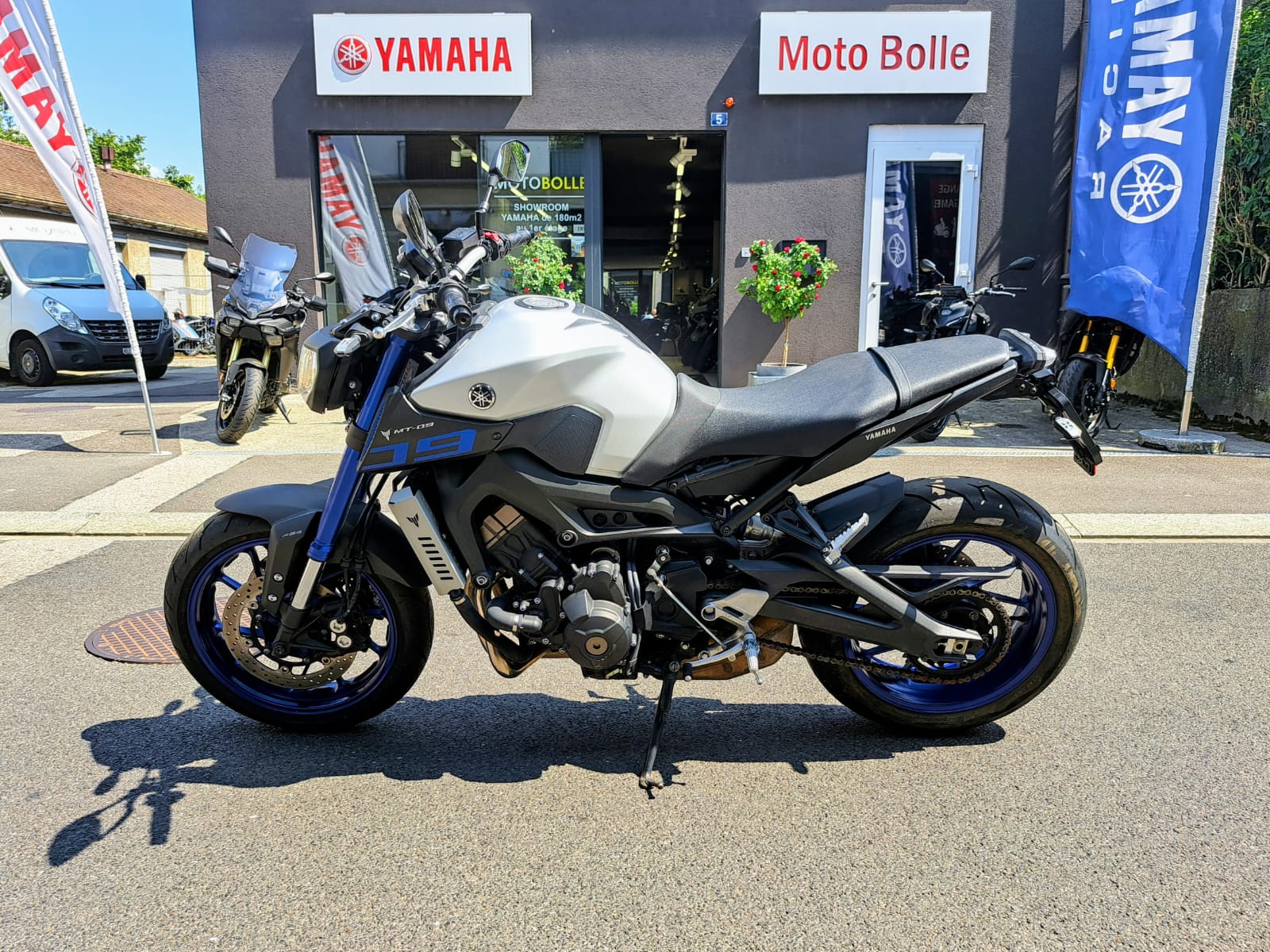 YAMAHA MT-09 ABS-showroom-element-3