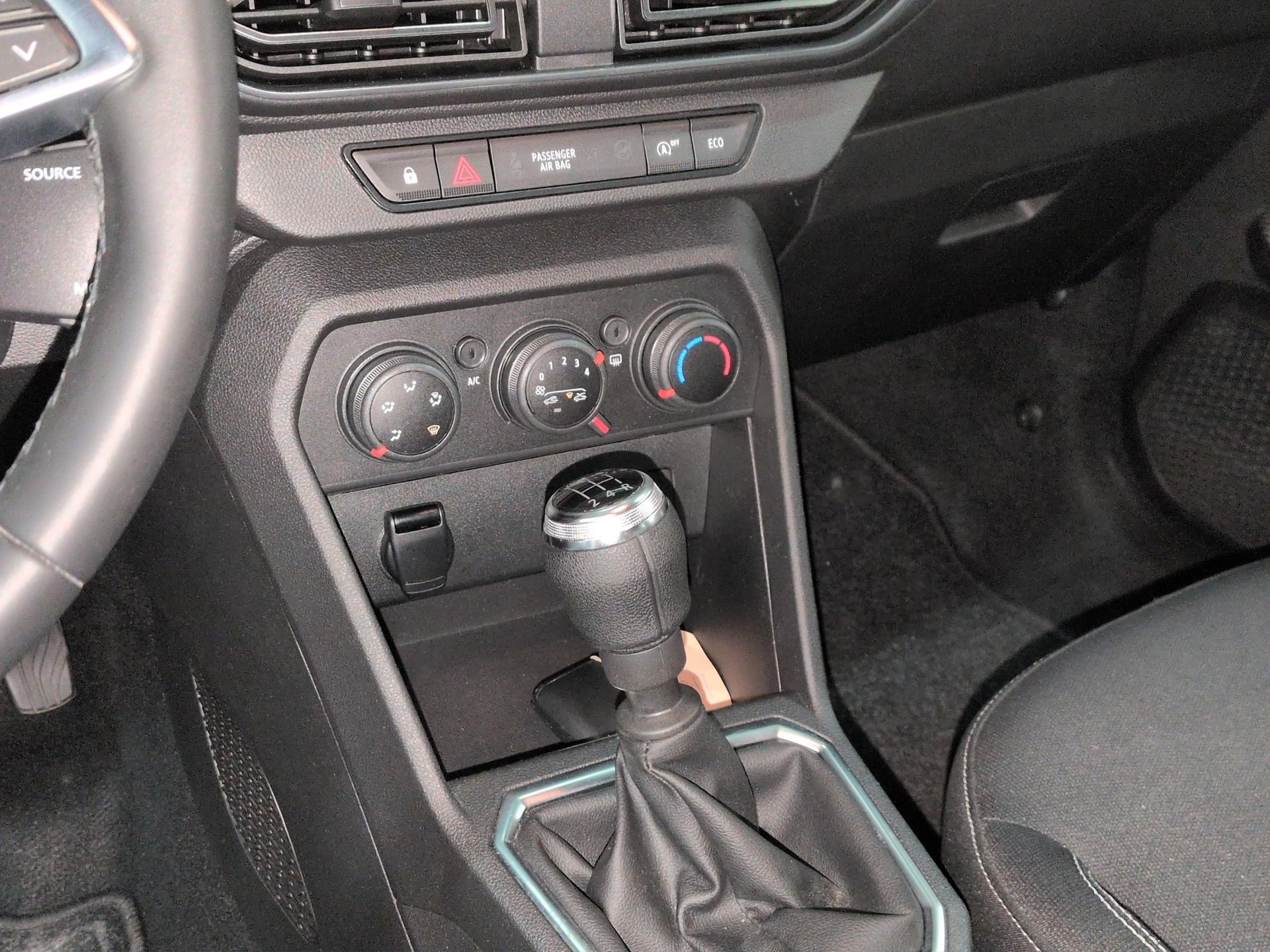 DACIA Sandero TCe 90 Comfort-image-11