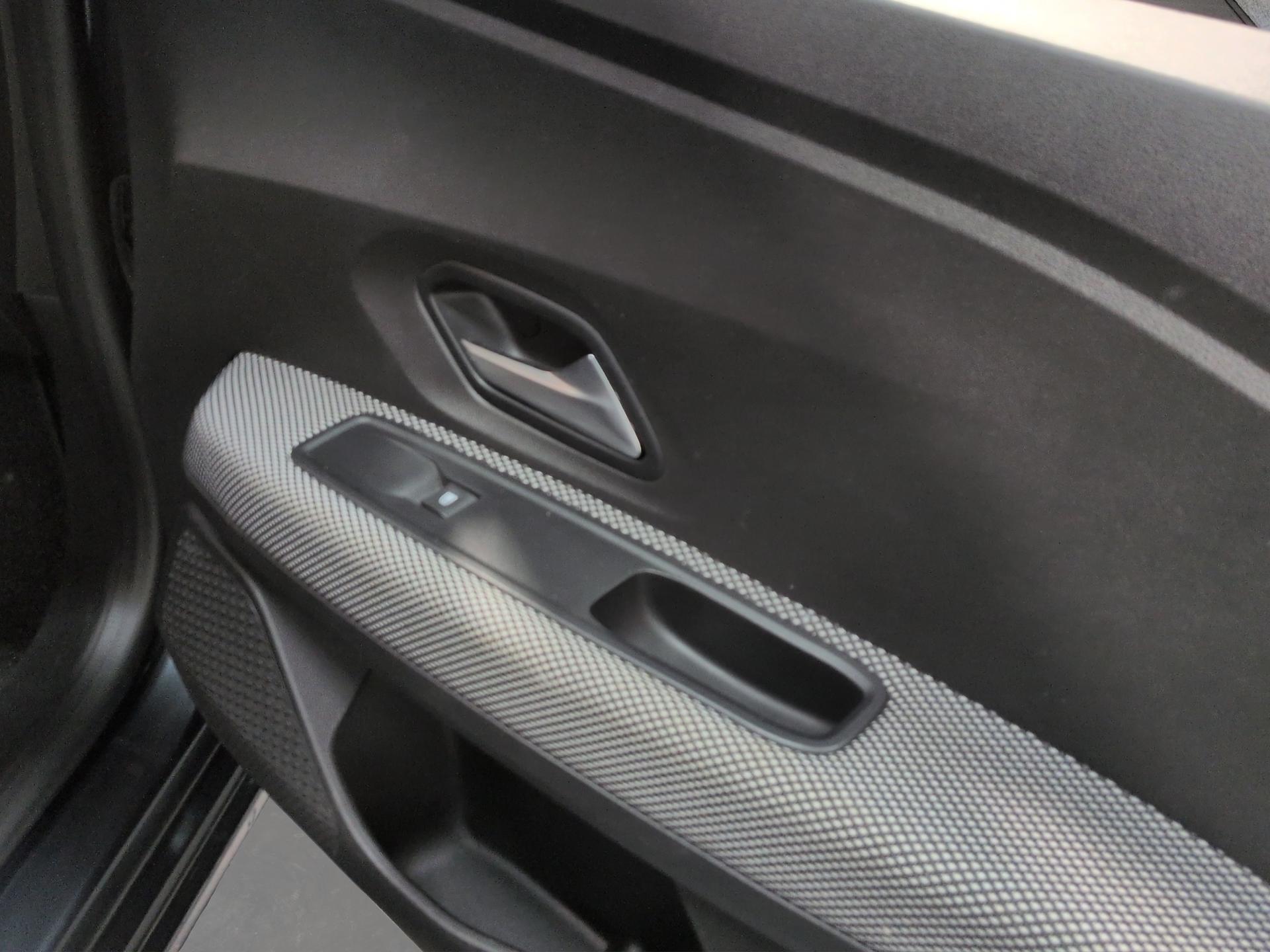 DACIA Sandero TCe 90 Comfort-image-19