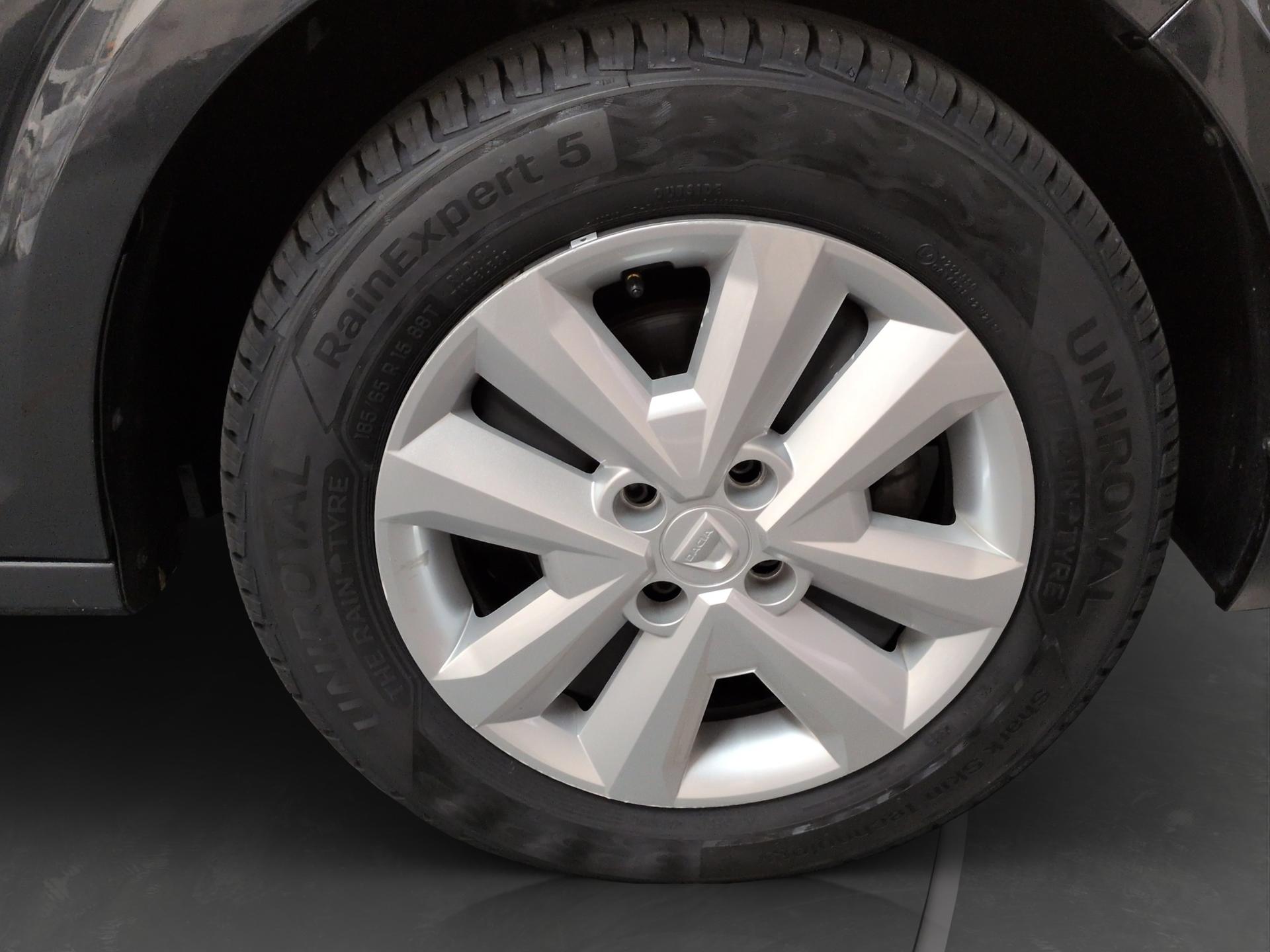 DACIA Sandero TCe 90 Comfort-image-17