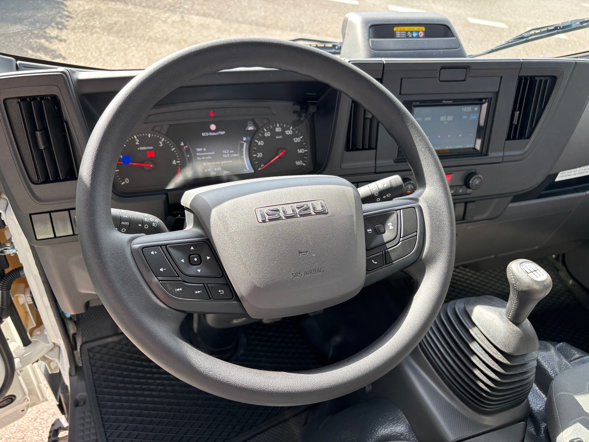 ISUZU M21 T E-image-7