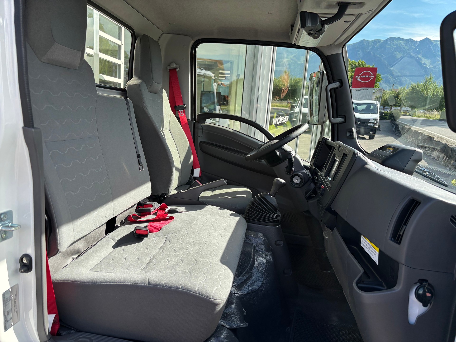 ISUZU M21 T E-image-5