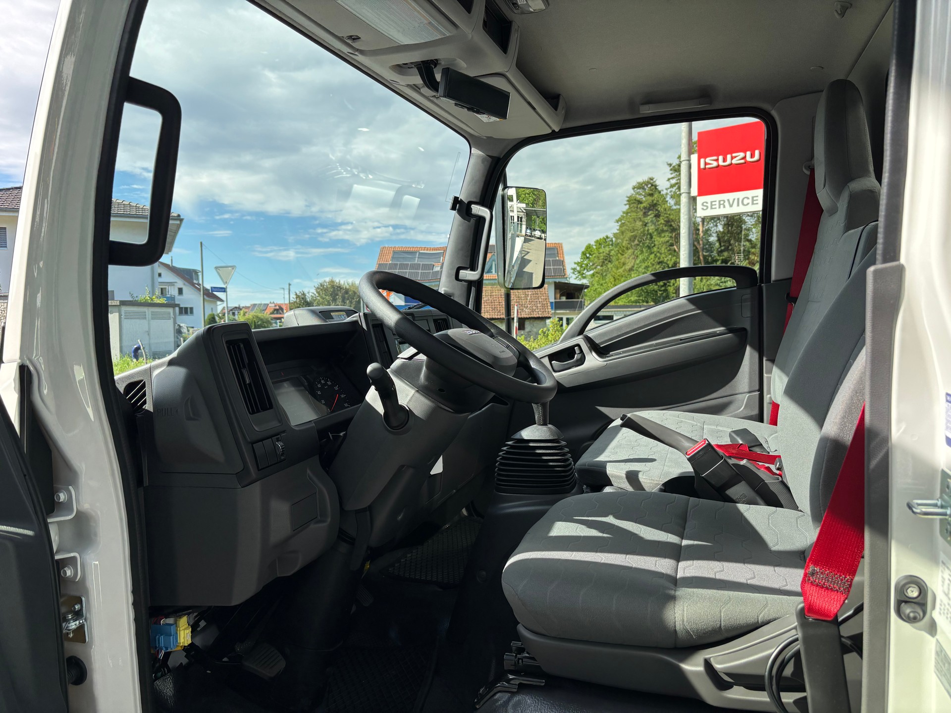 ISUZU M21 T E-image-6