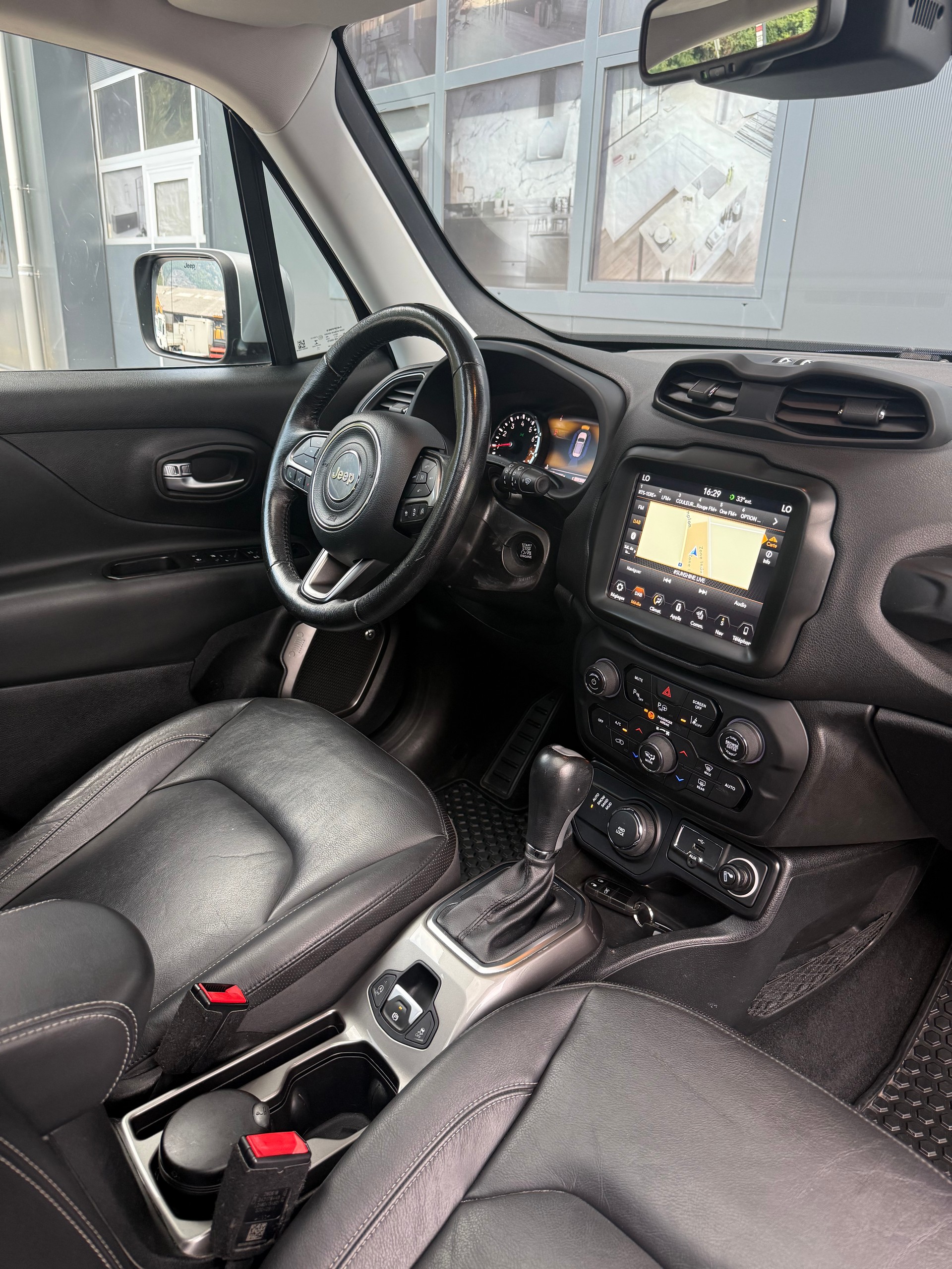 JEEP Renegade 1.4 Turbo Limited AWD-image-11